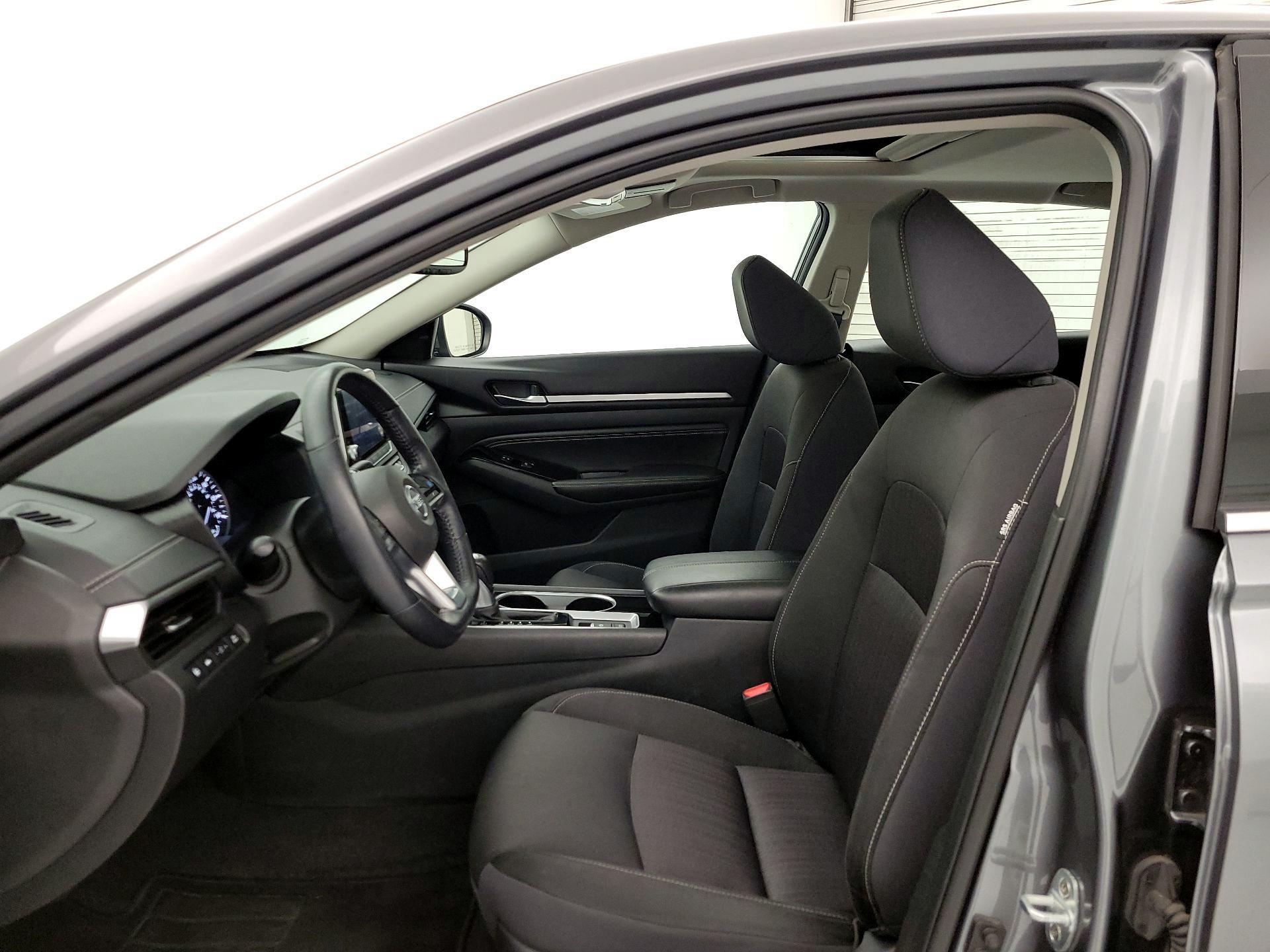 Thumbnail: 2020 Nissan Altima - 11