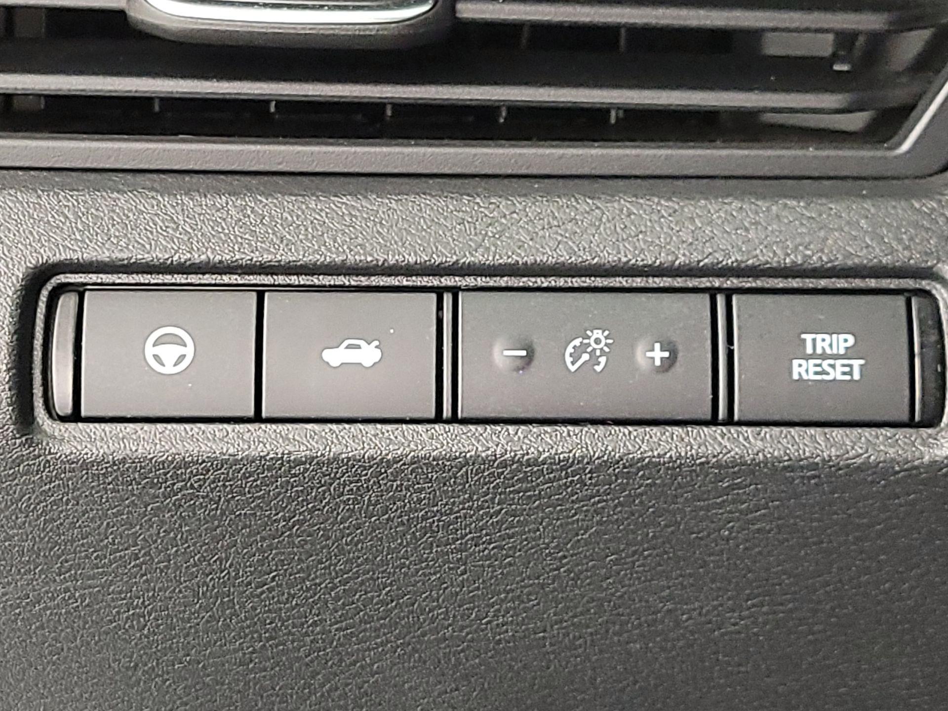 Thumbnail: 2020 Nissan Altima - 13