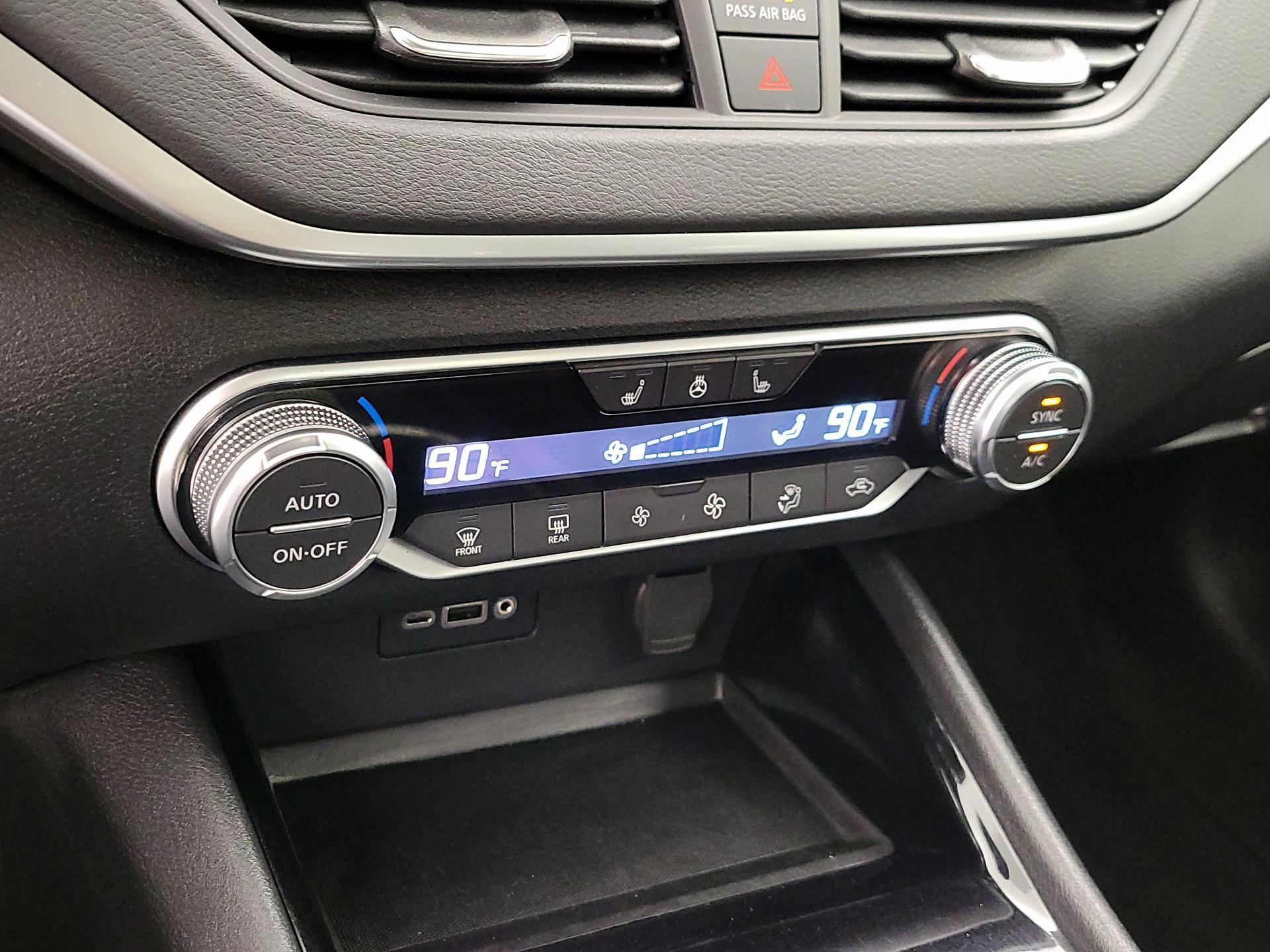 Thumbnail: 2020 Nissan Altima - 16