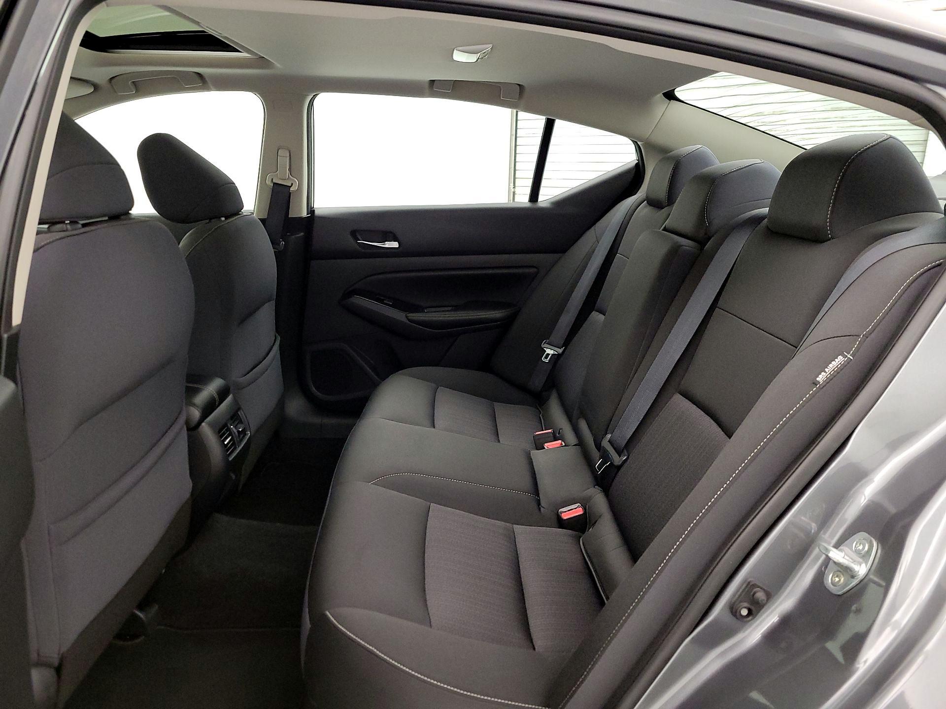 Thumbnail: 2020 Nissan Altima - 20