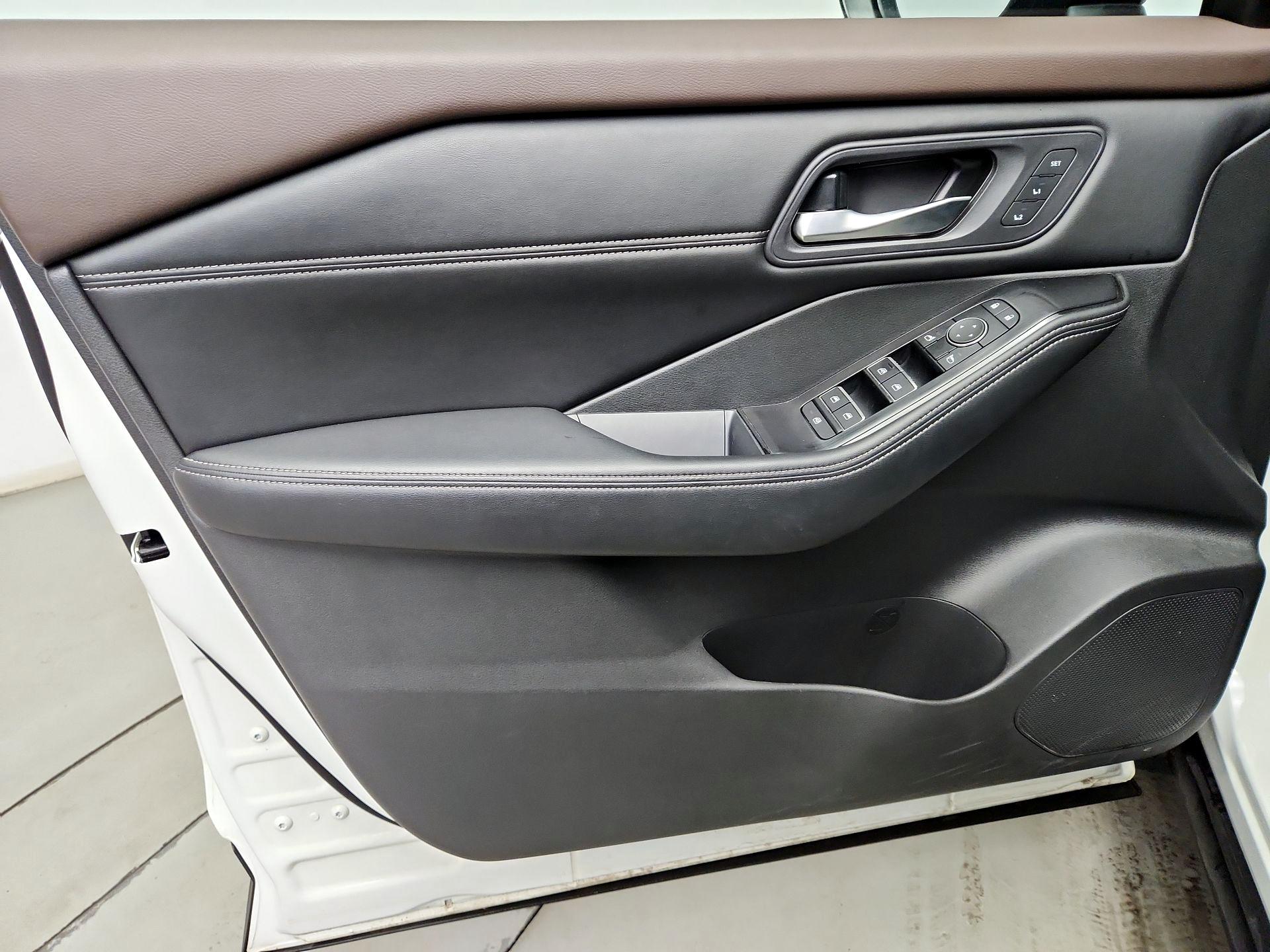 Thumbnail: 2023 Nissan Rogue - 12