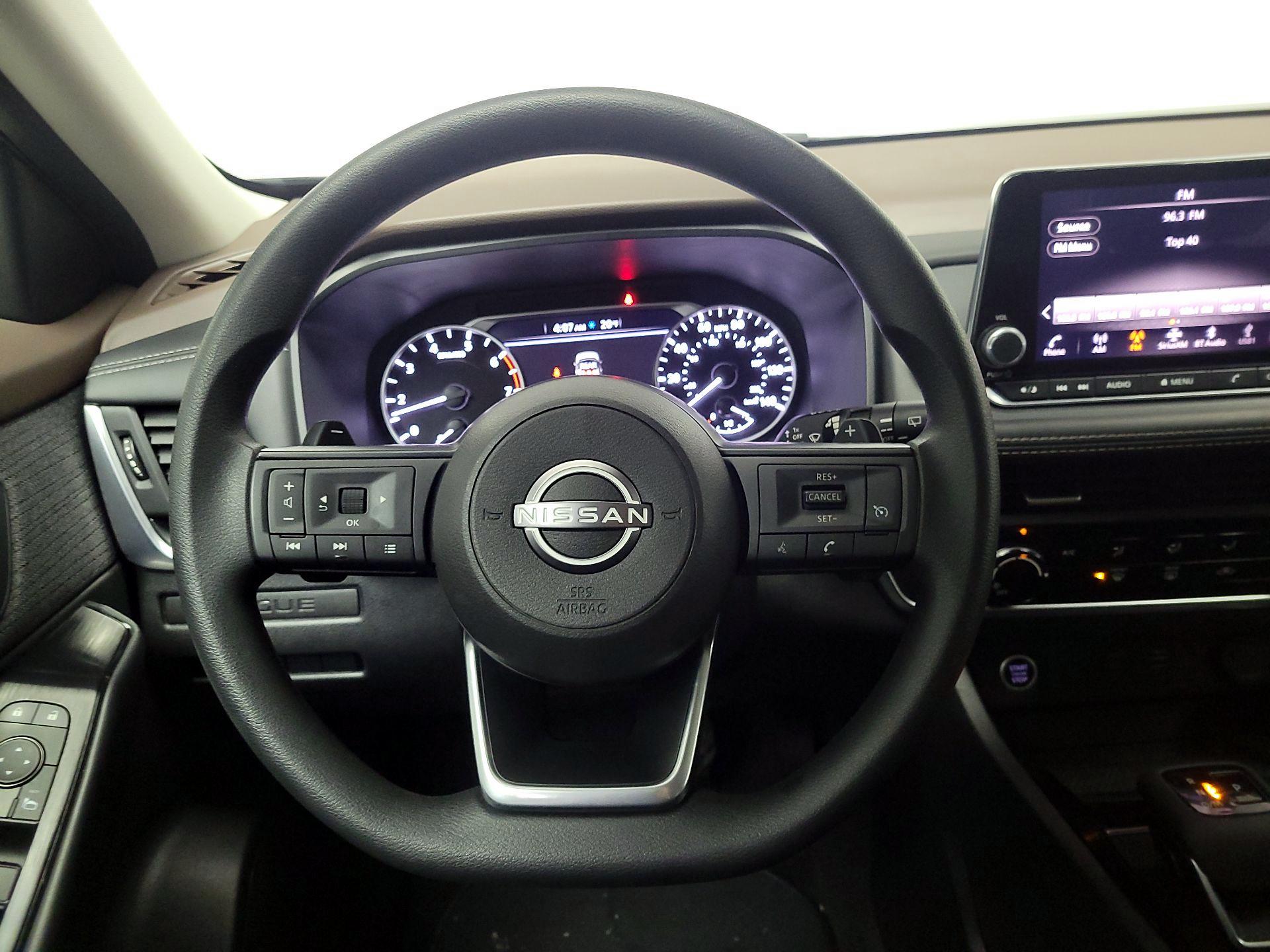 Thumbnail: 2023 Nissan Rogue - 10