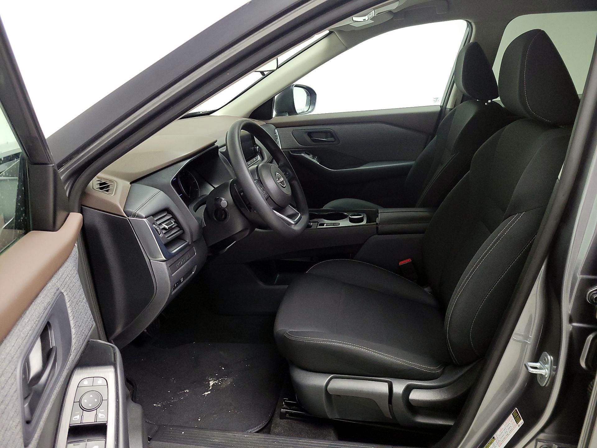 Thumbnail: 2023 Nissan Rogue - 11