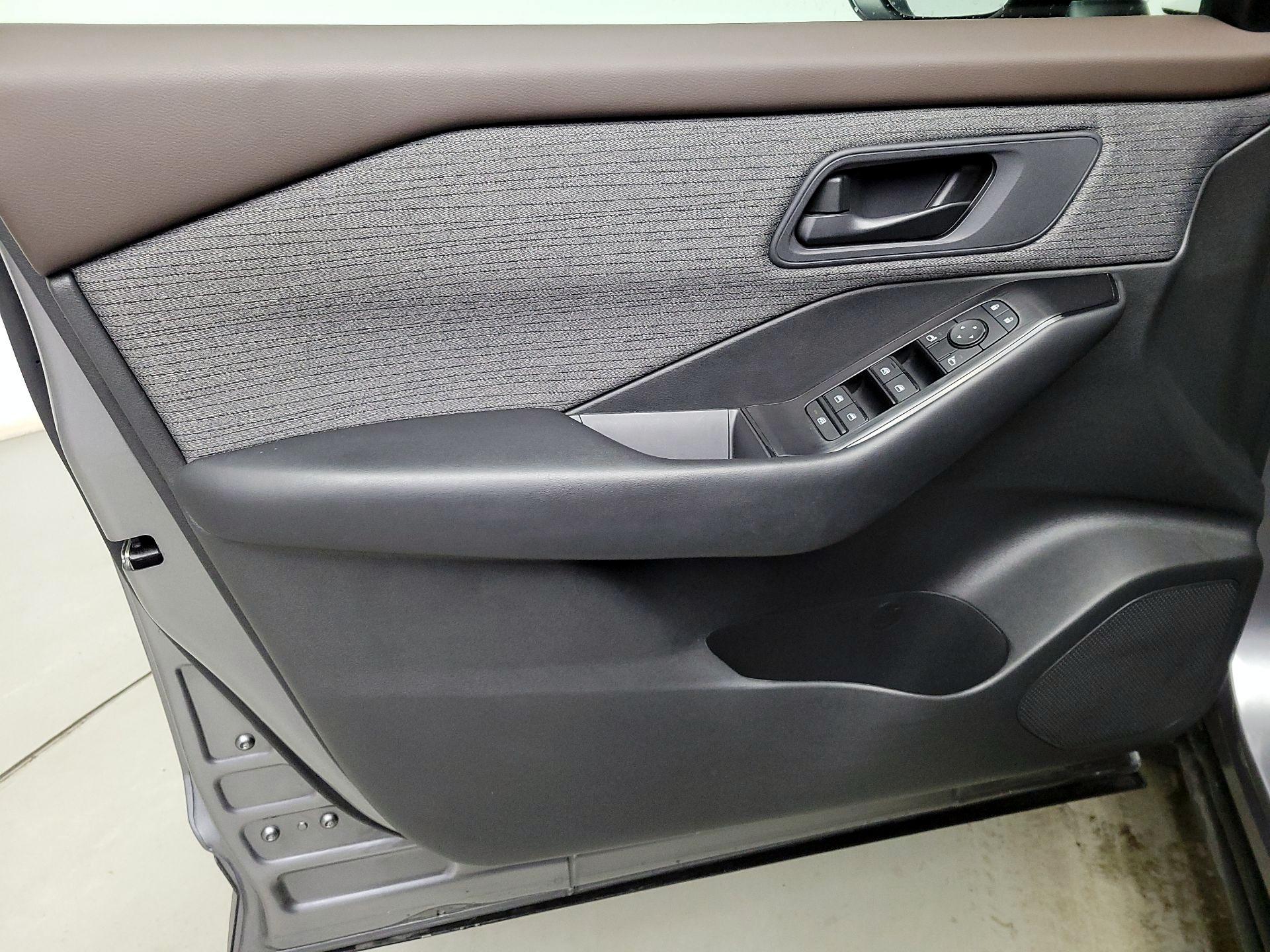 Thumbnail: 2023 Nissan Rogue - 12