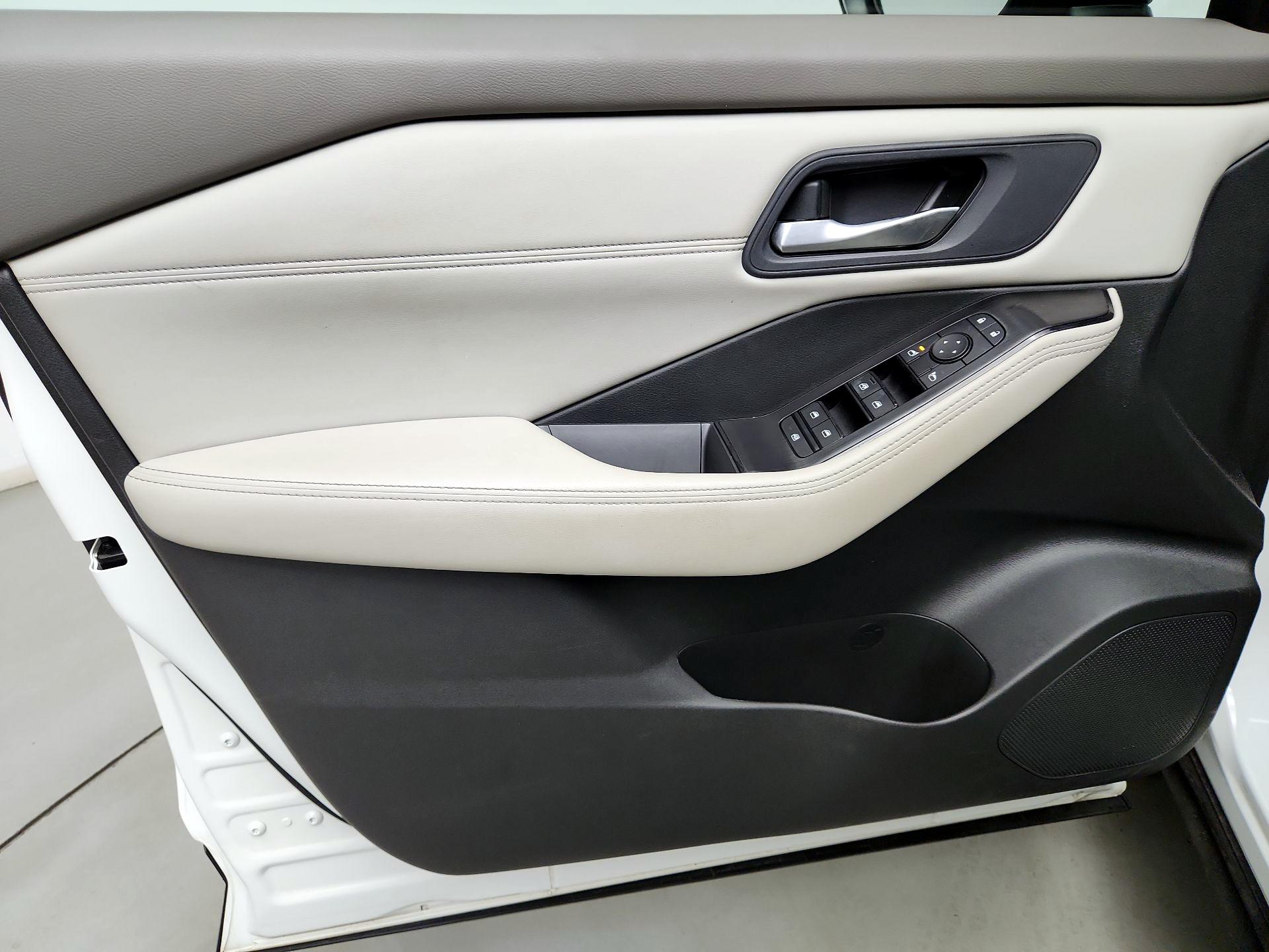 Thumbnail: 2023 Nissan Rogue - 12