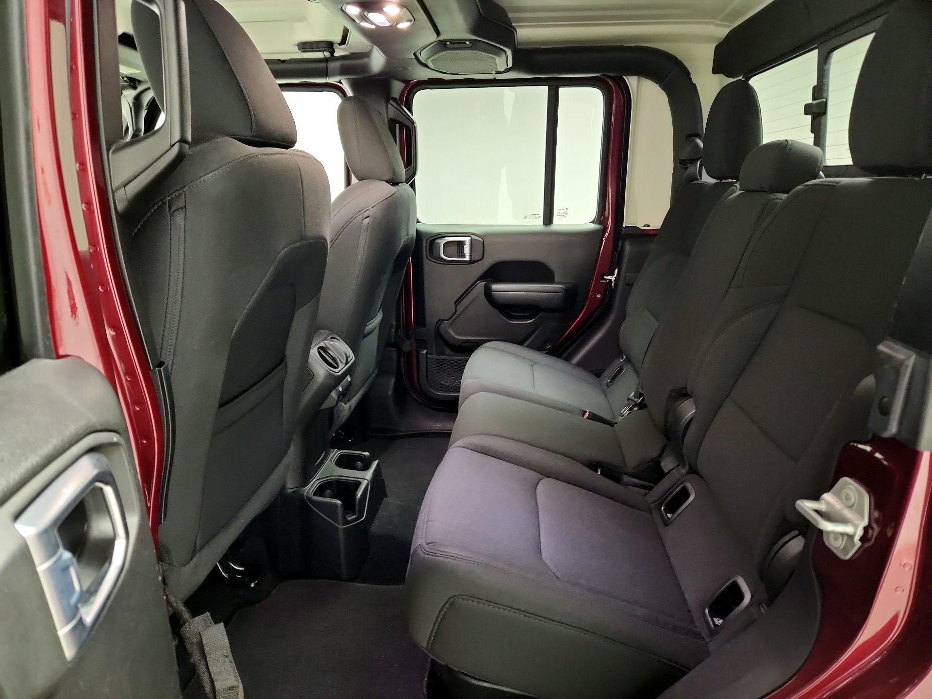 Thumbnail: 2021 Jeep Gladiator - 19