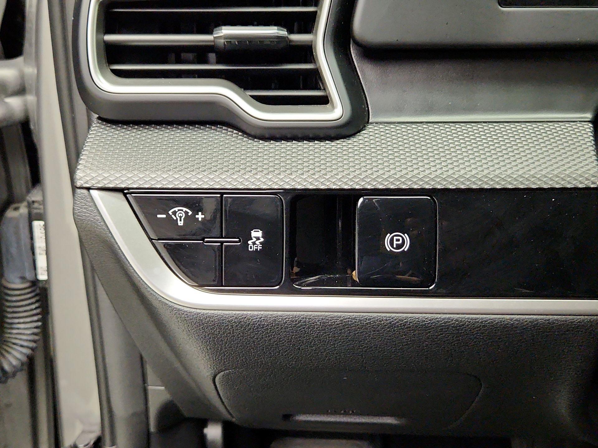 Thumbnail: 2024 Kia Sportage - 13