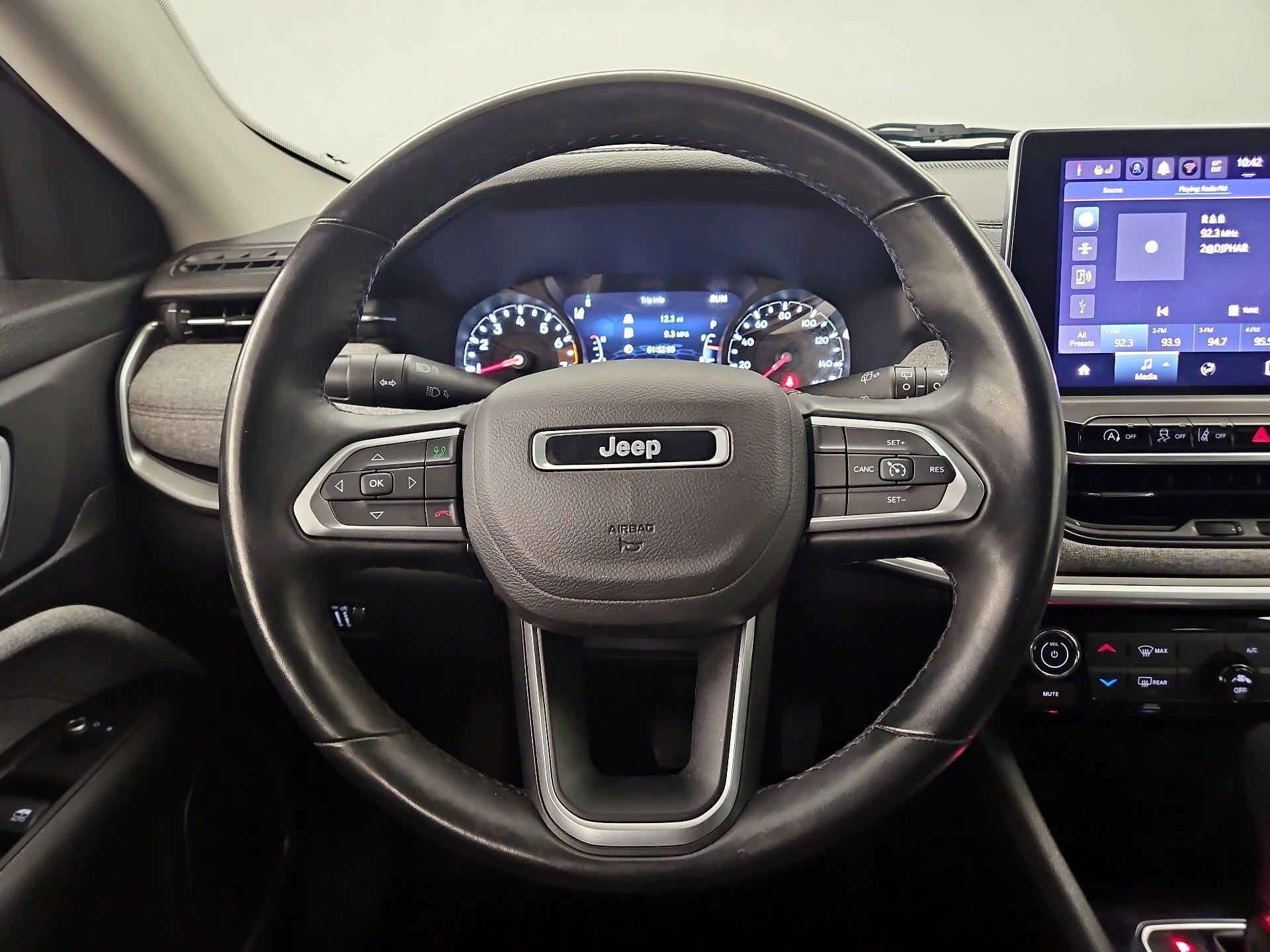 Thumbnail: 2022 Jeep Compass - 10