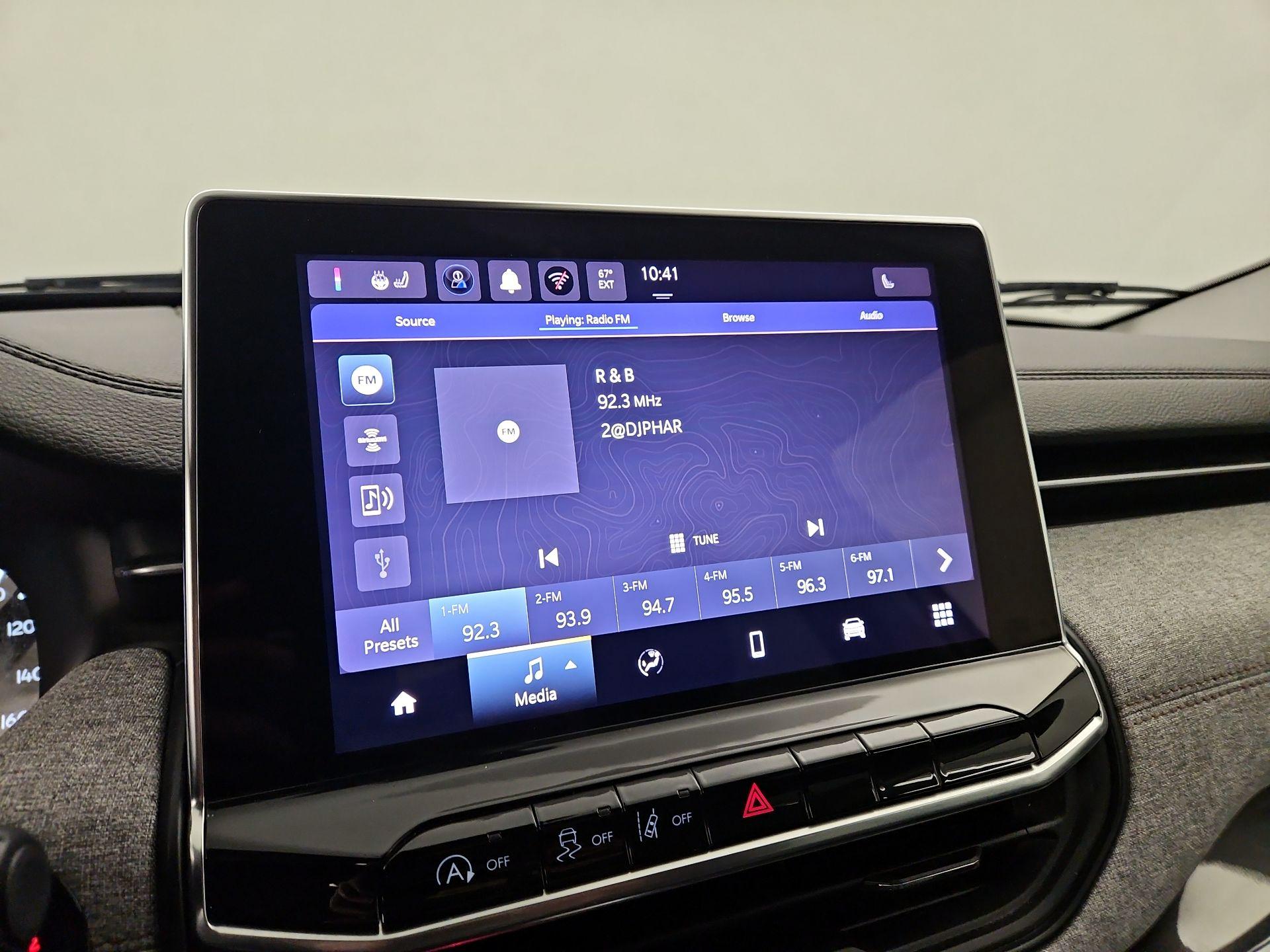 Thumbnail: 2022 Jeep Compass - 15