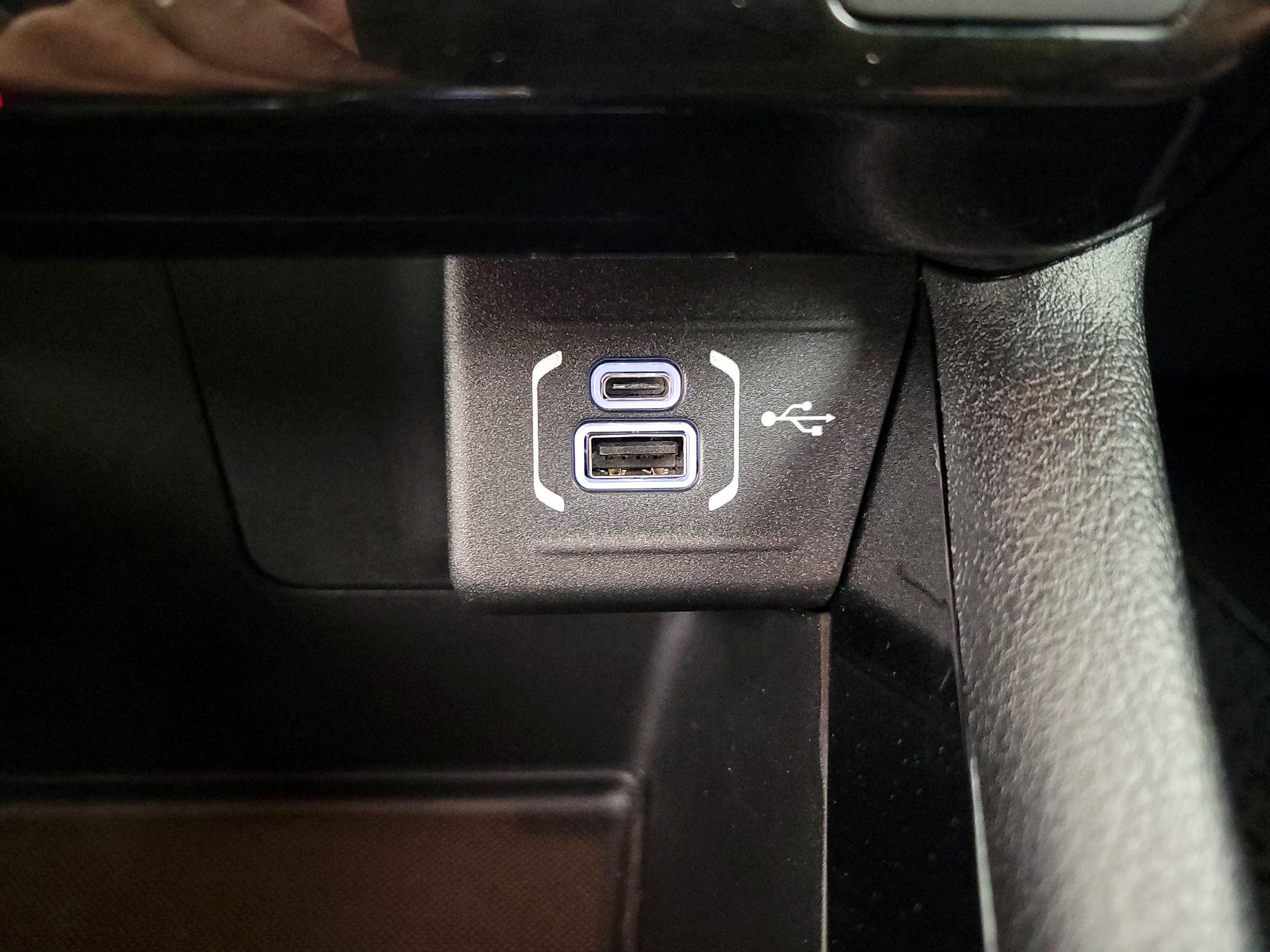 Thumbnail: 2023 Jeep Compass - 18