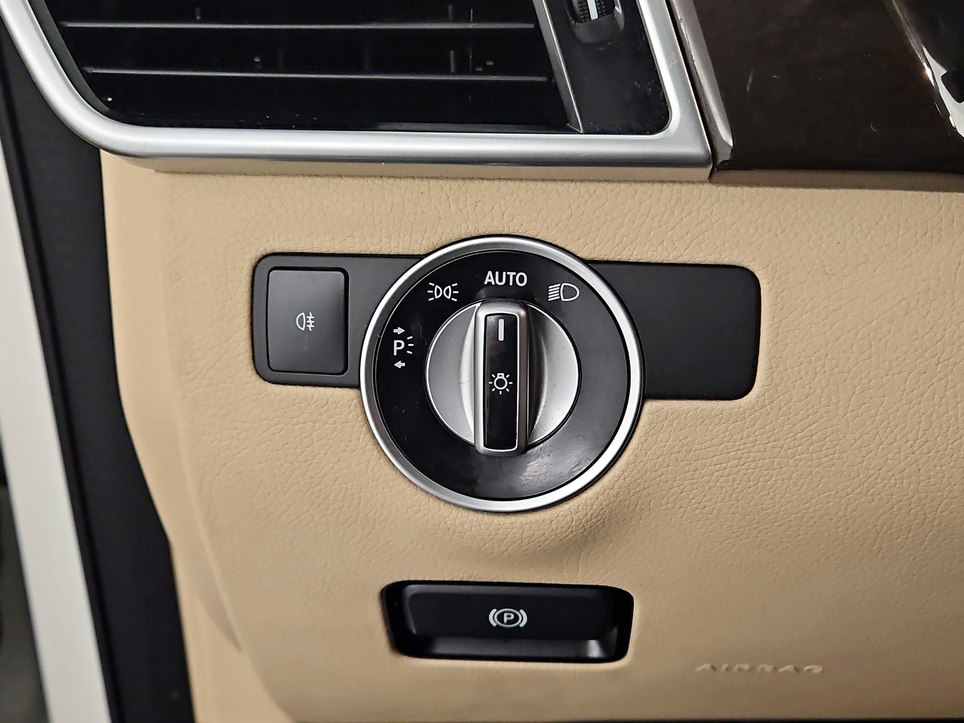 Thumbnail: 2016 Mercedes-Benz GLE - 13