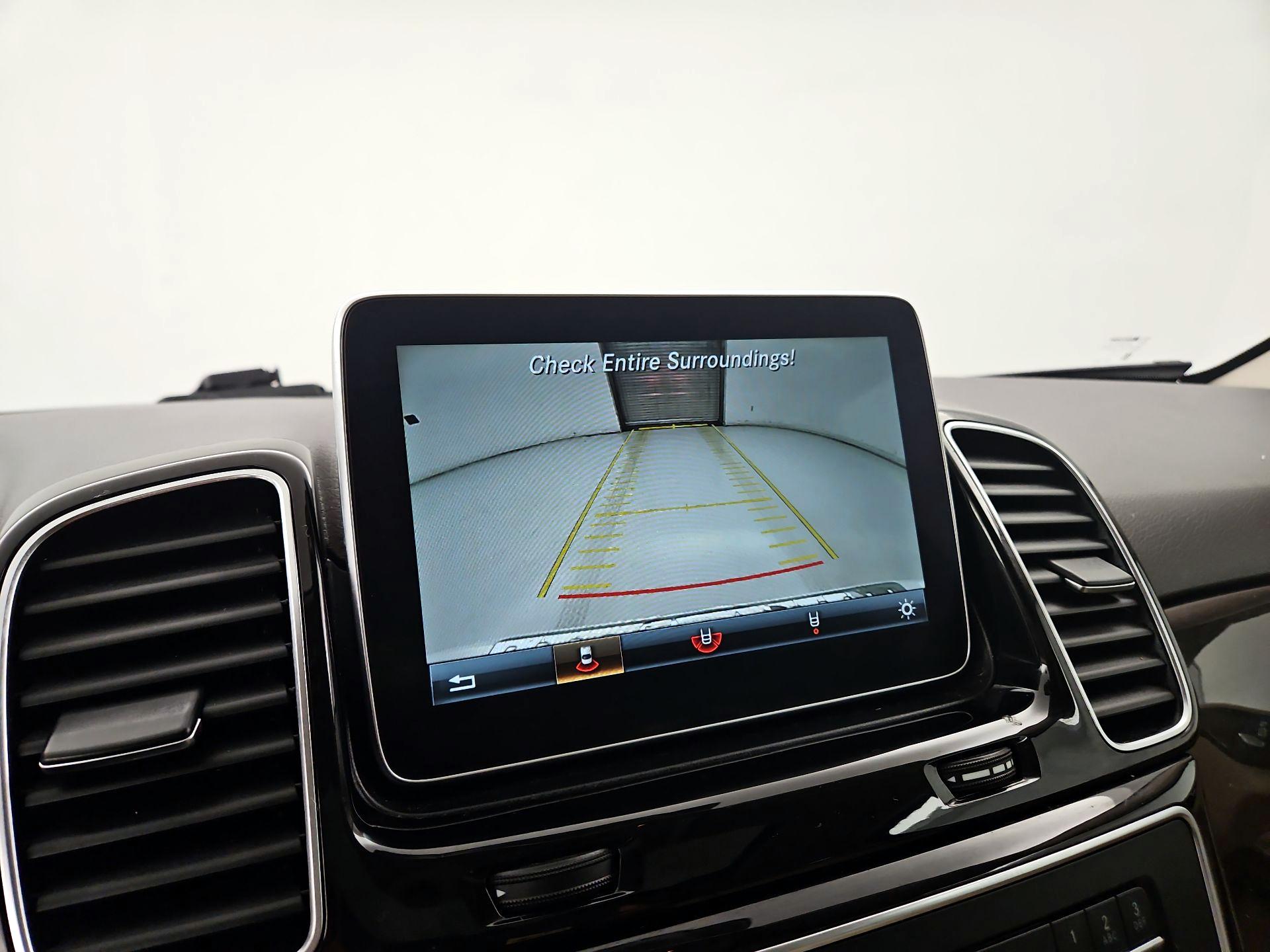 Thumbnail: 2016 Mercedes-Benz GLE - 15