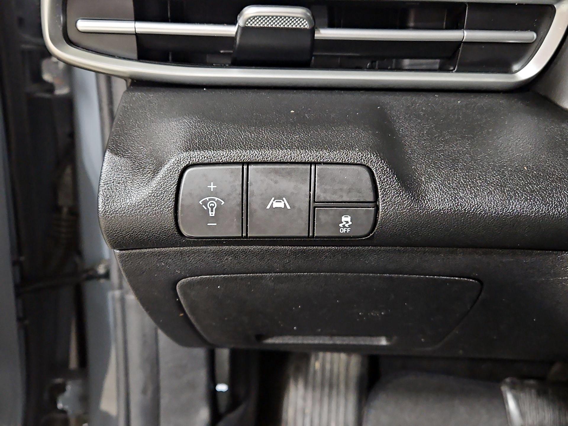 Thumbnail: 2021 Hyundai Elantra - 13