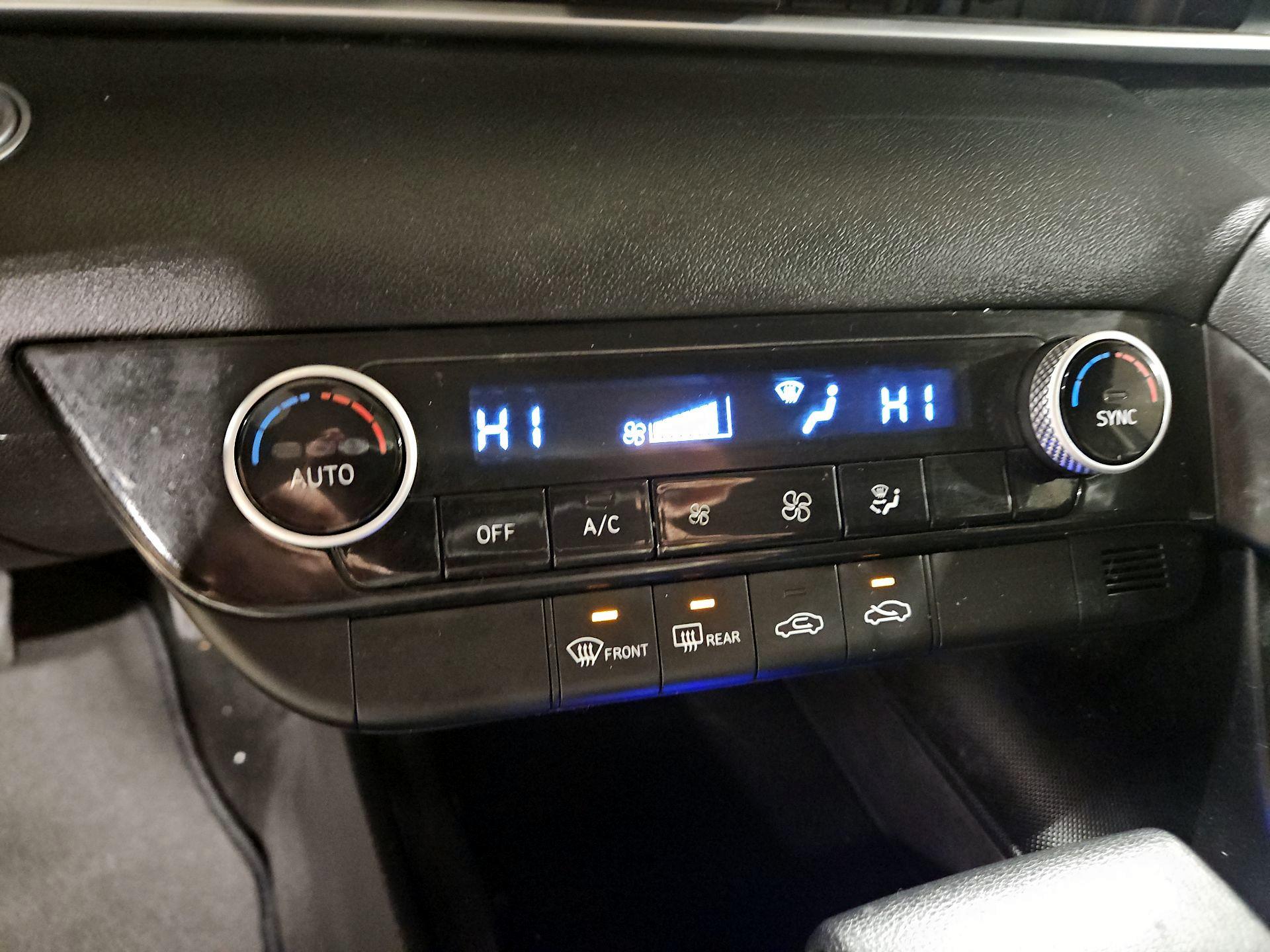 Thumbnail: 2021 Hyundai Elantra - 15