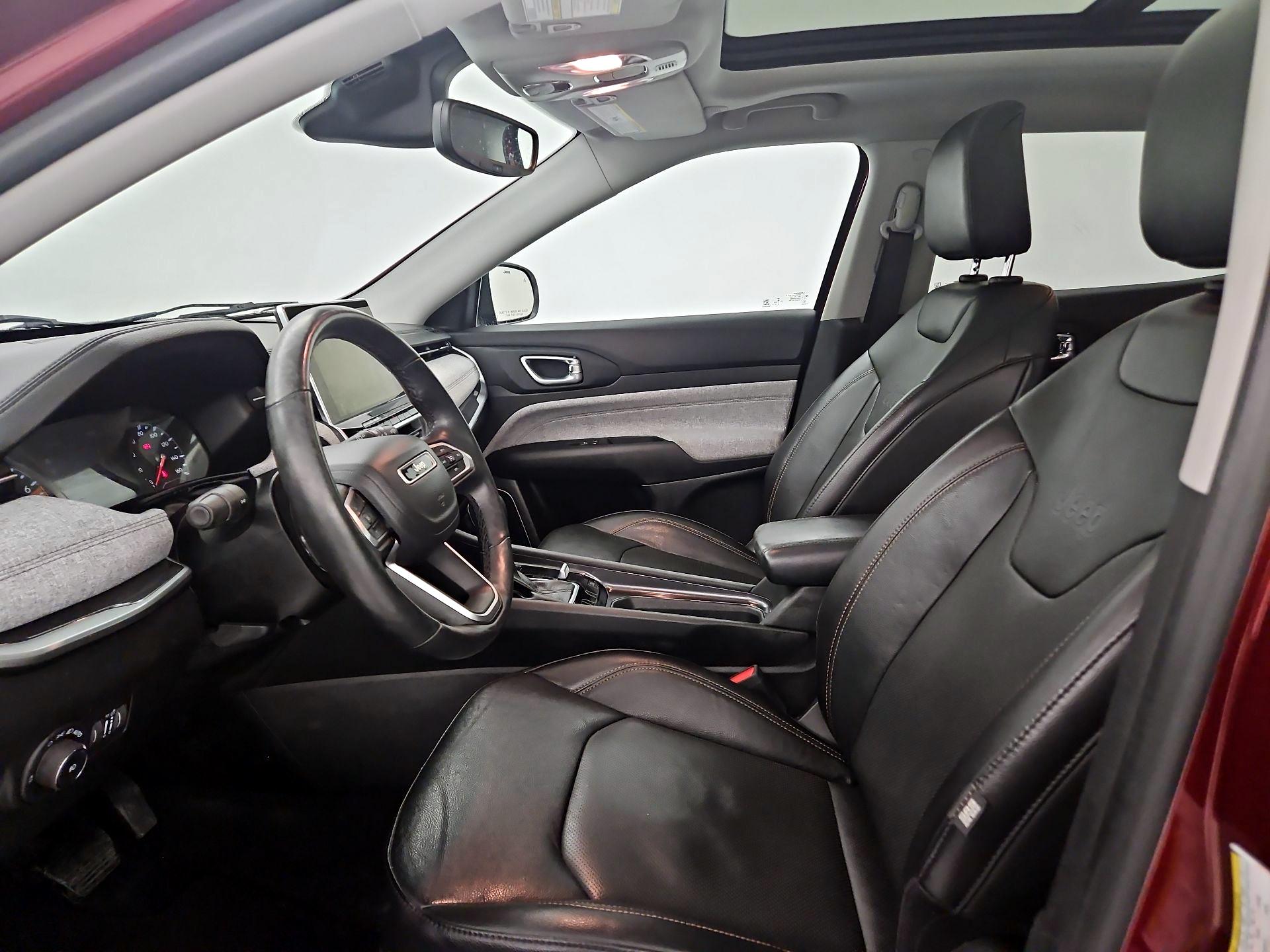 Thumbnail: 2022 Jeep Compass - 11