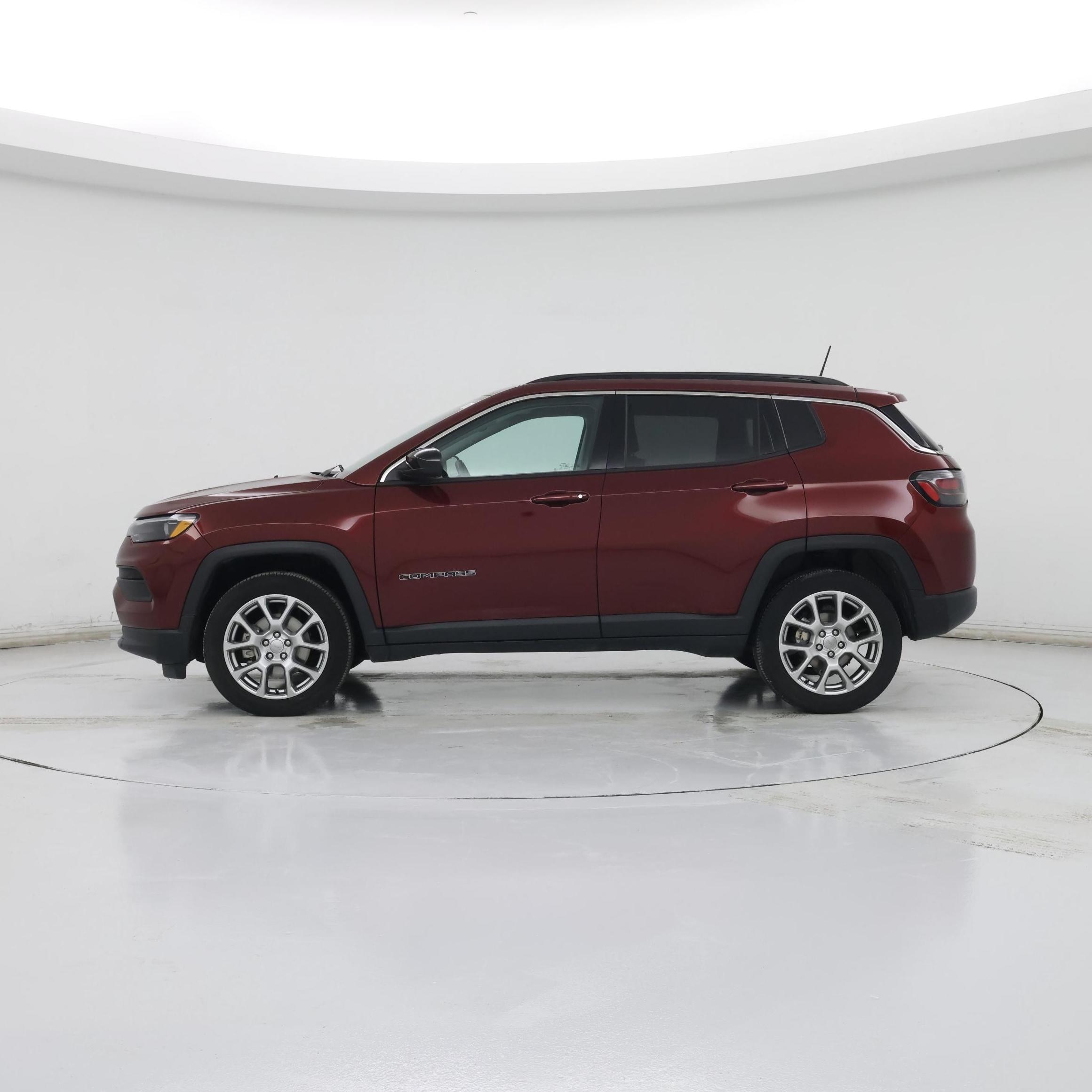 Thumbnail: 2022 Jeep Compass - 3