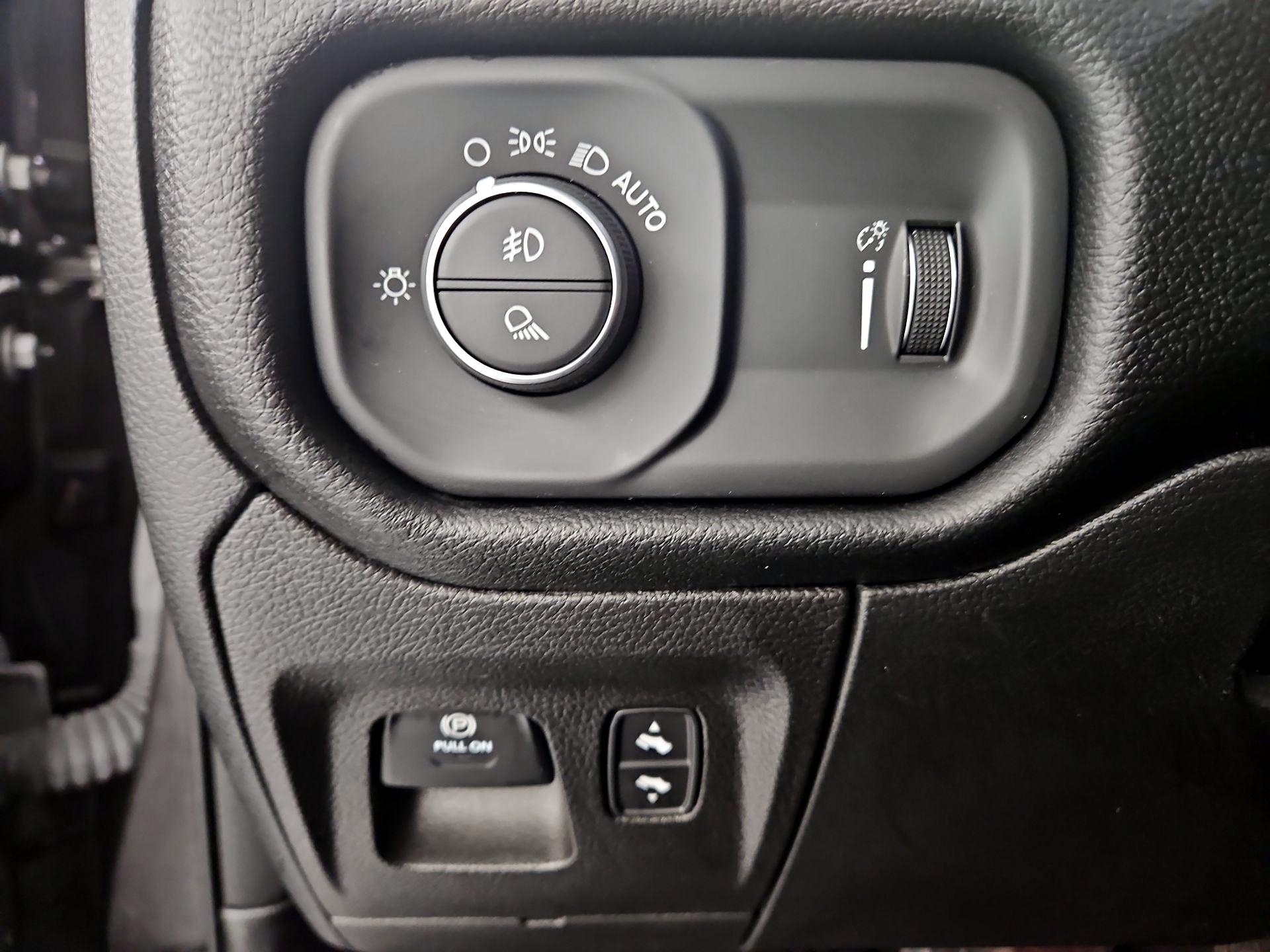 Thumbnail: 2022 RAM 1500 - 13