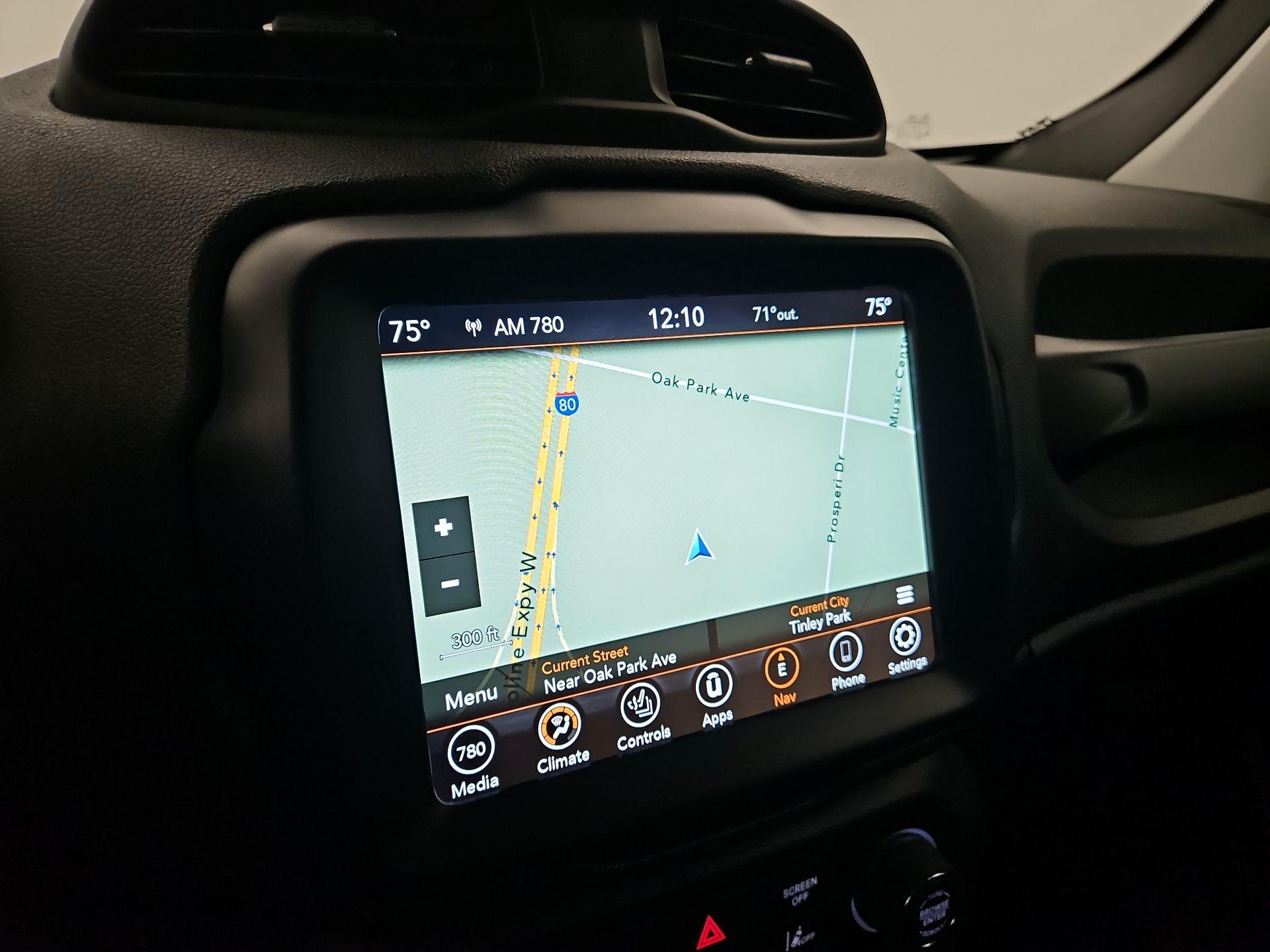 Thumbnail: 2022 Jeep Renegade - 14