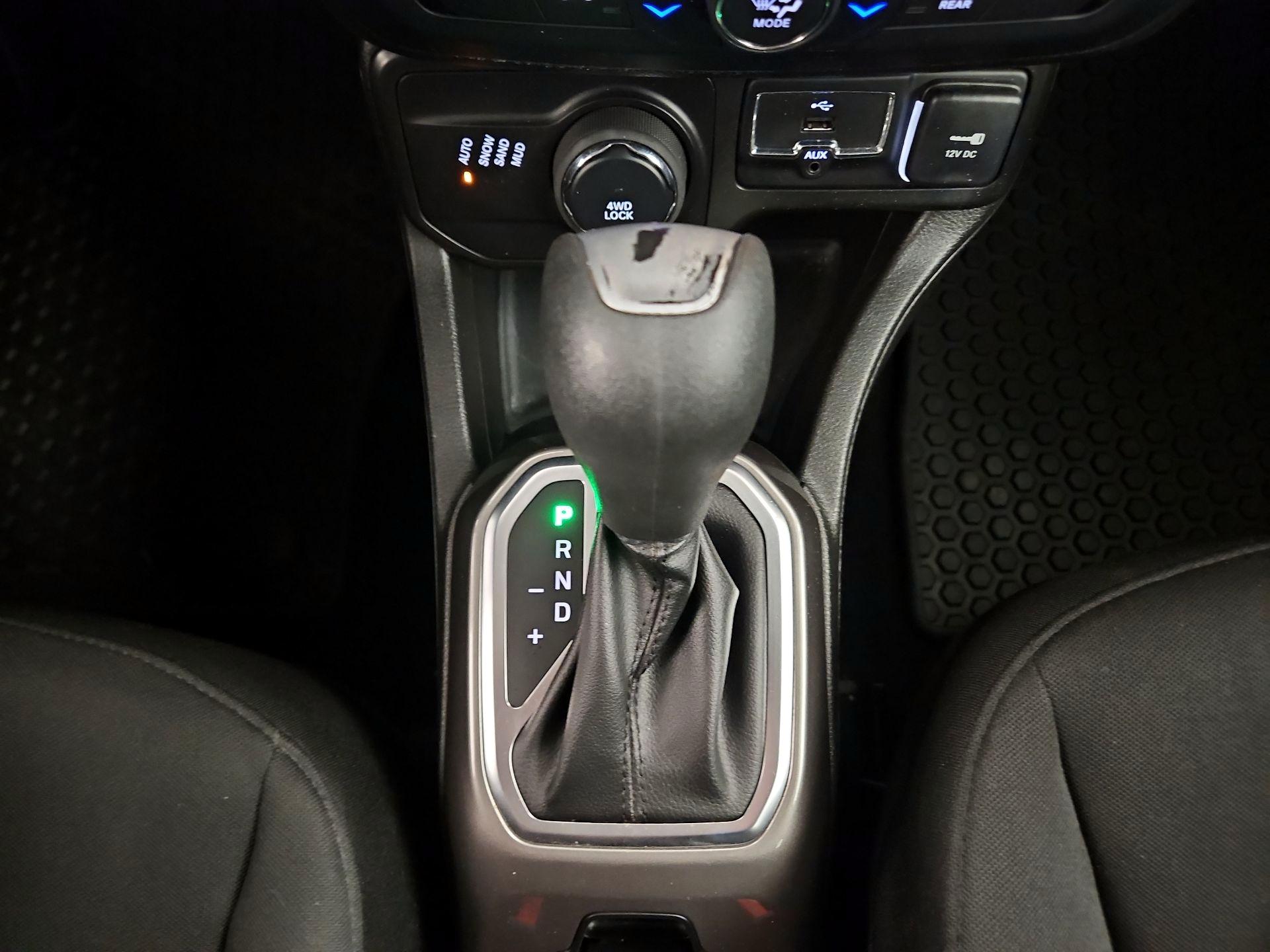 Thumbnail: 2022 Jeep Renegade - 18