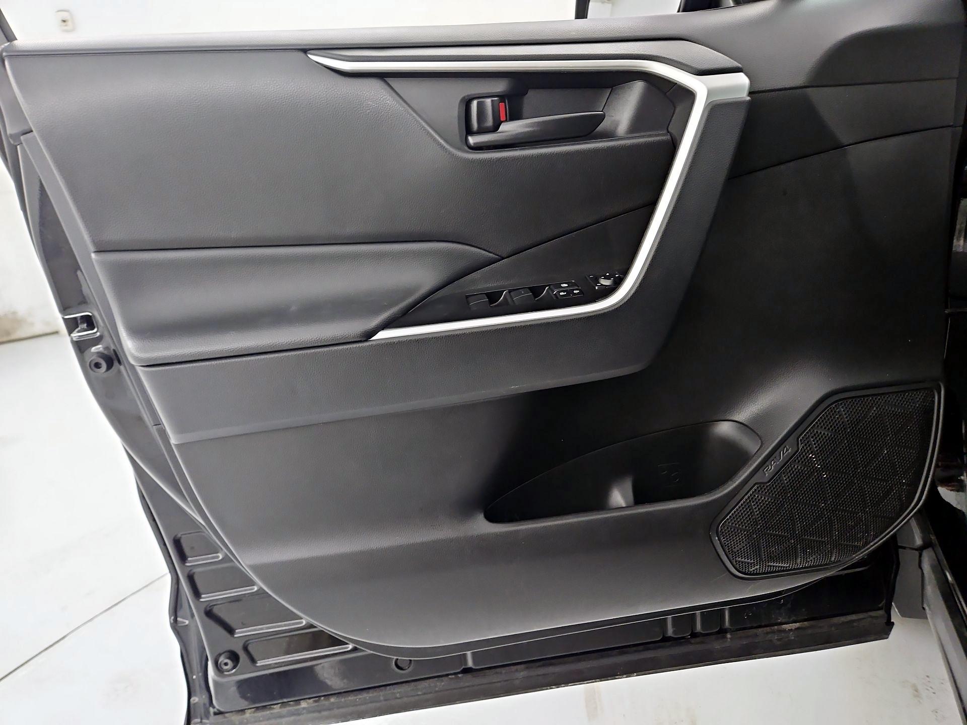 Thumbnail: 2024 Toyota RAV4 - 12