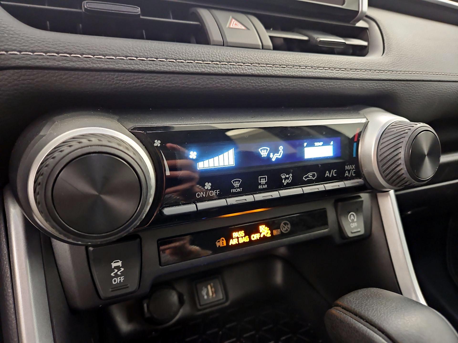 Thumbnail: 2024 Toyota RAV4 - 16