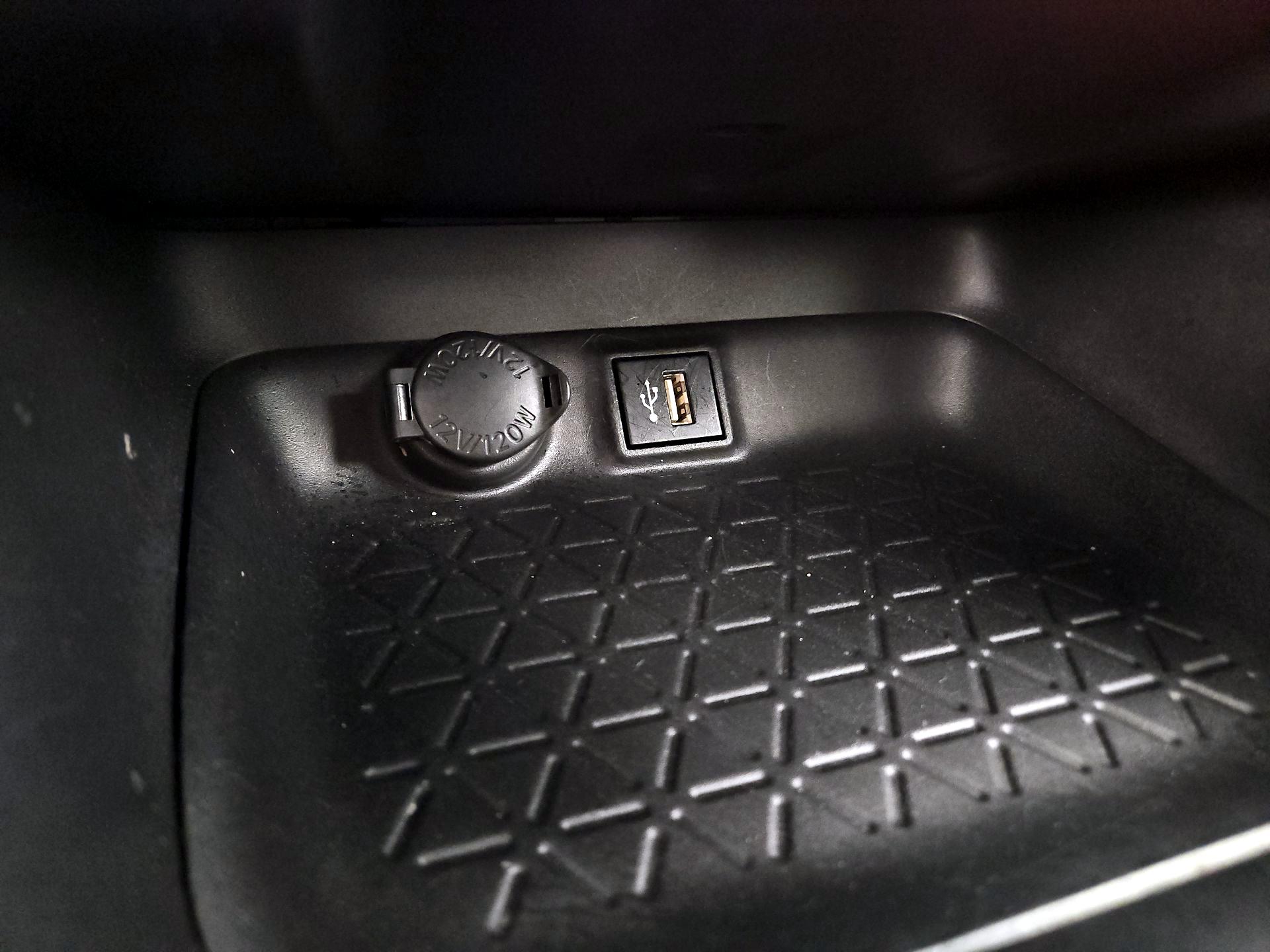 Thumbnail: 2024 Toyota RAV4 - 18