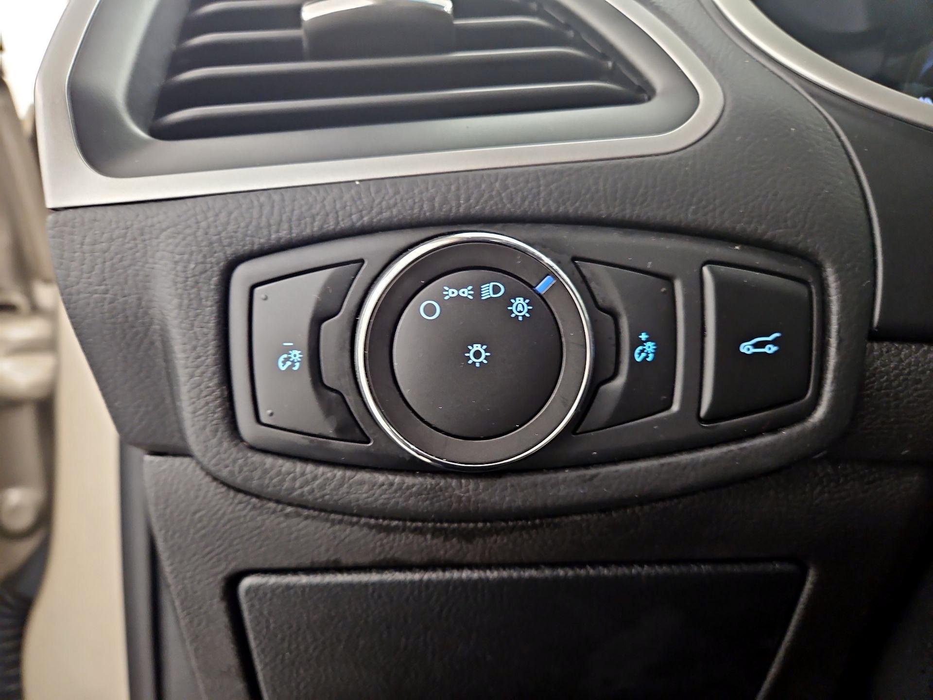 Thumbnail: 2018 Ford Edge - 13