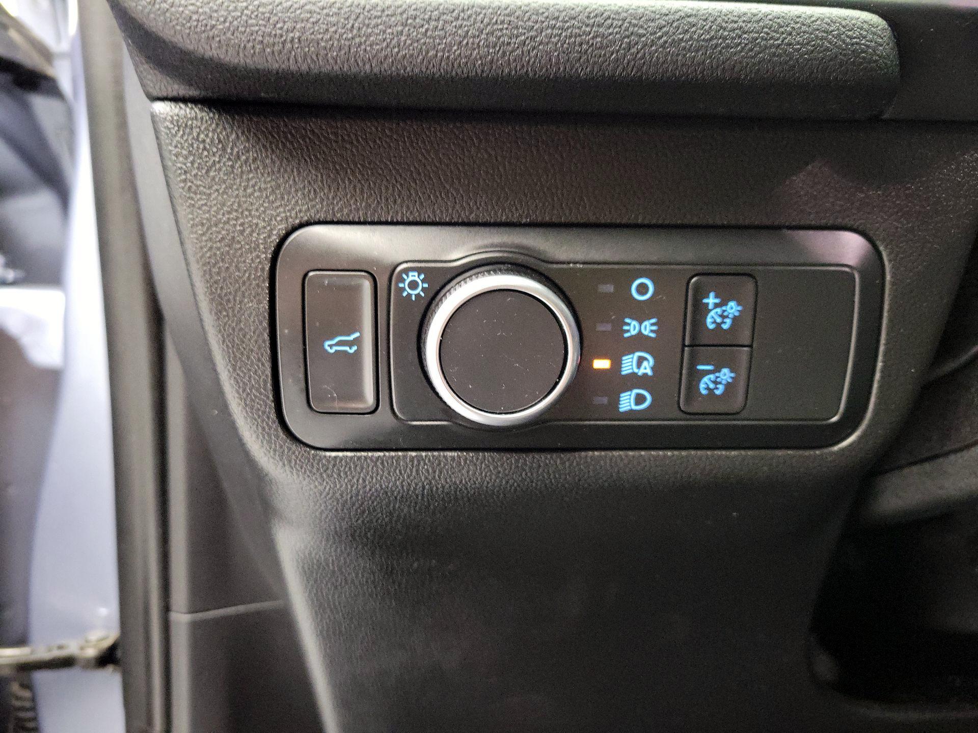 Thumbnail: 2022 Ford Escape - 13