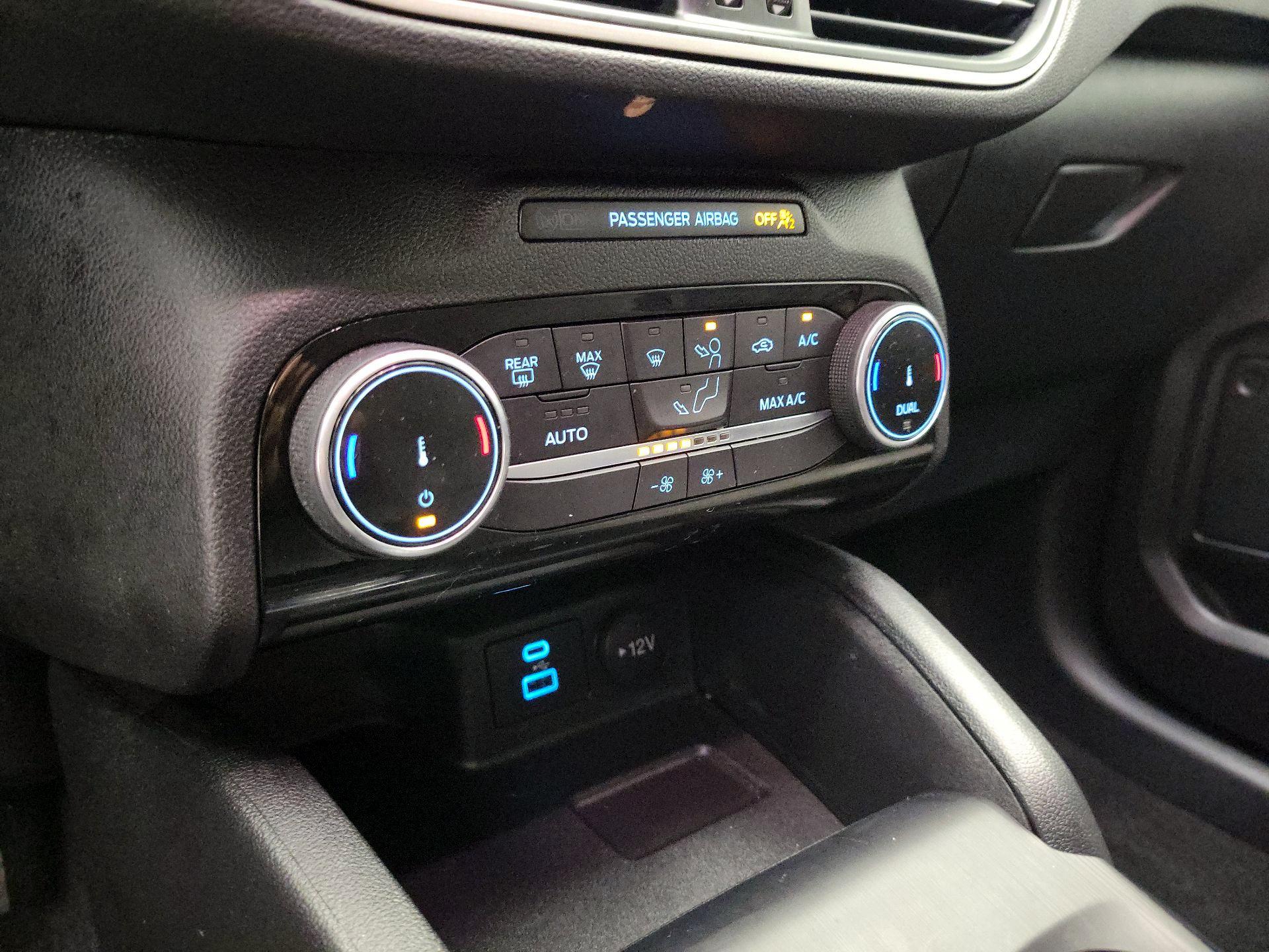 Thumbnail: 2022 Ford Escape - 16