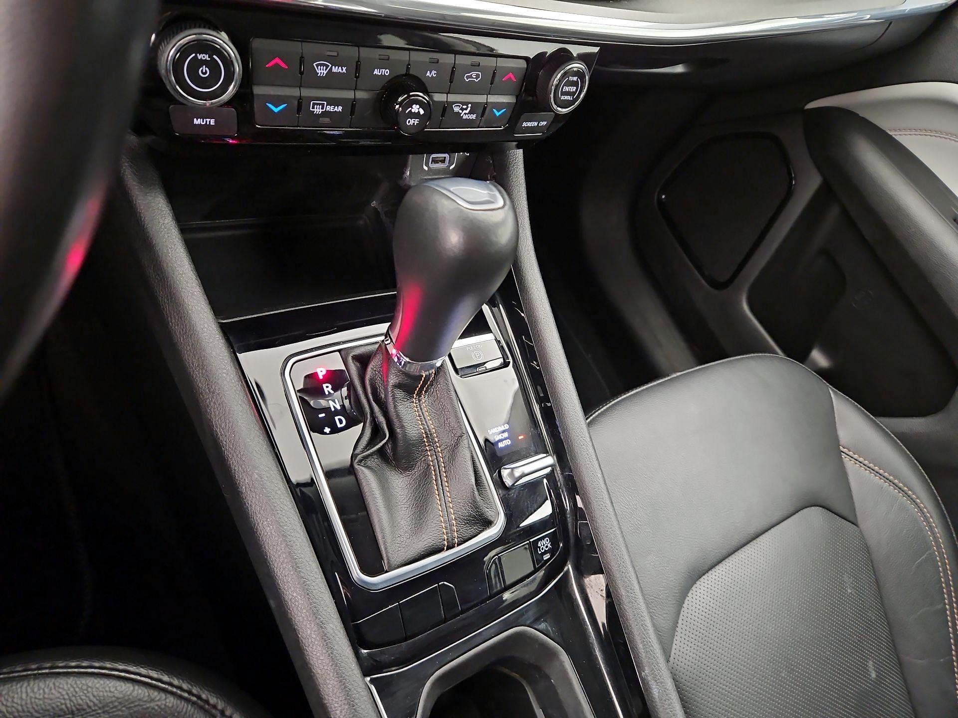 Thumbnail: 2022 Jeep Compass - 17