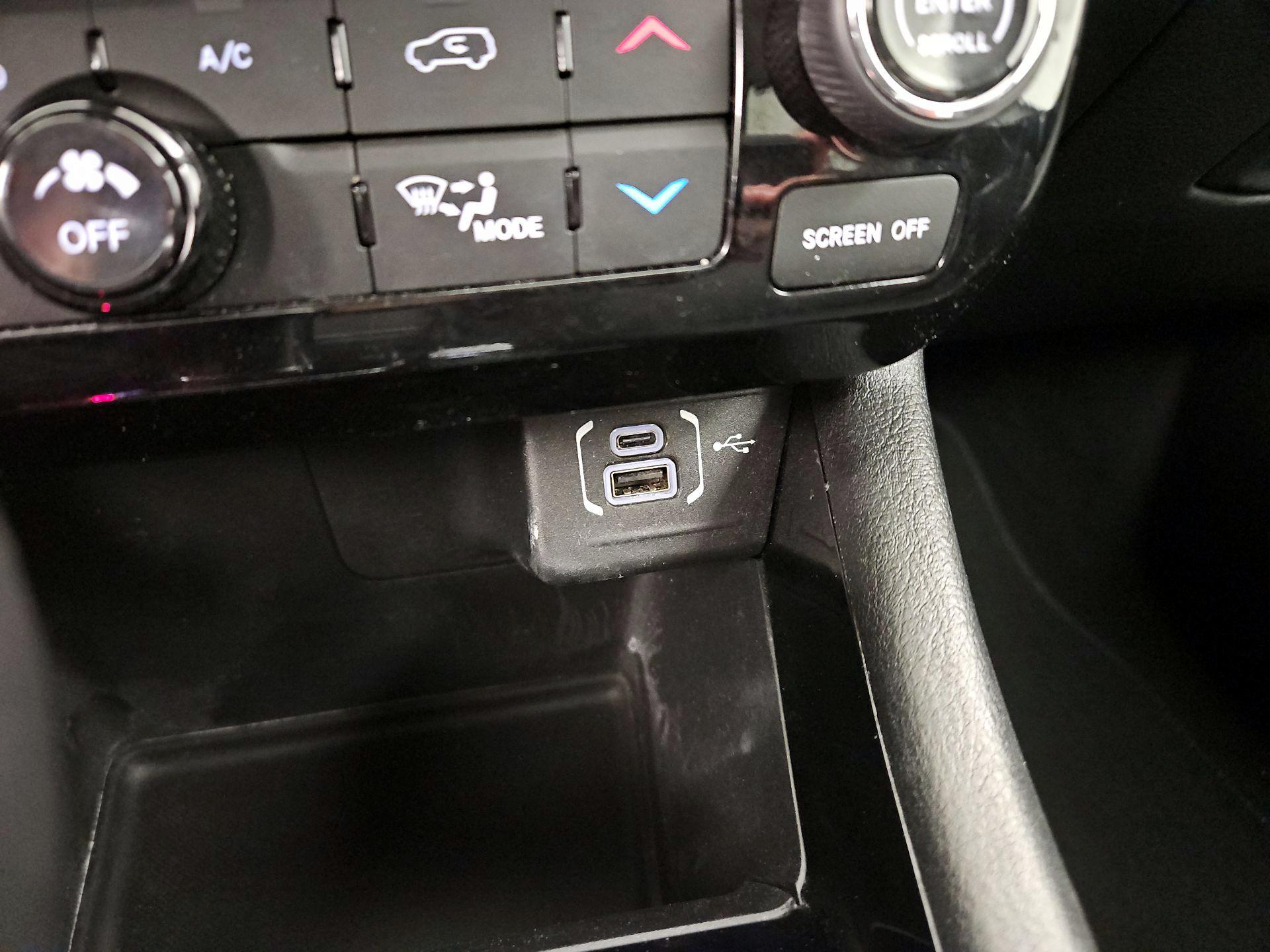 Thumbnail: 2022 Jeep Compass - 18