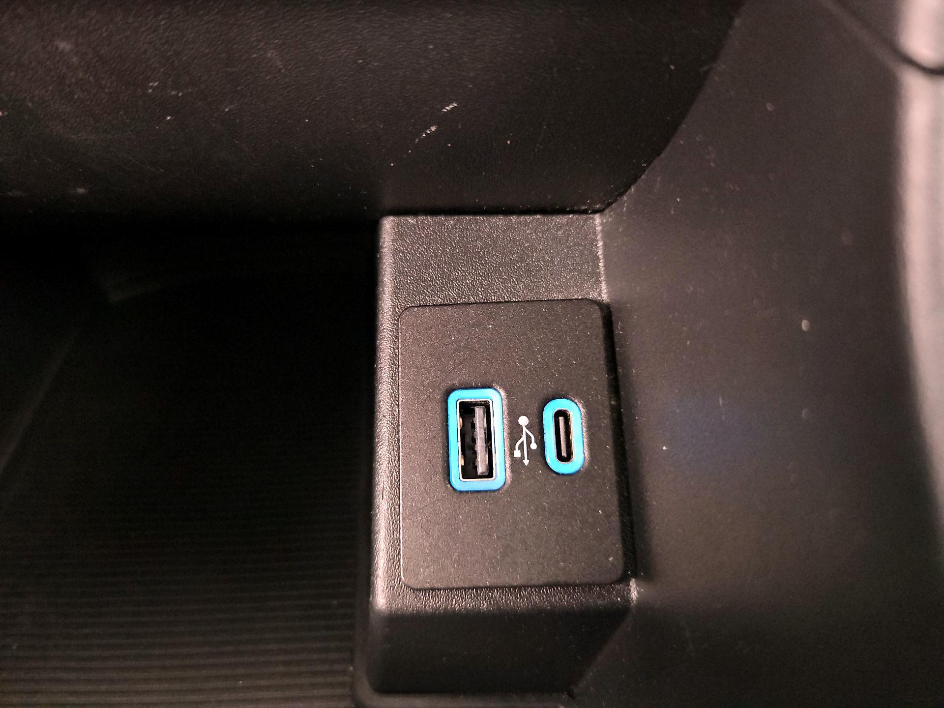 Thumbnail: 2023 Ford Edge - 19