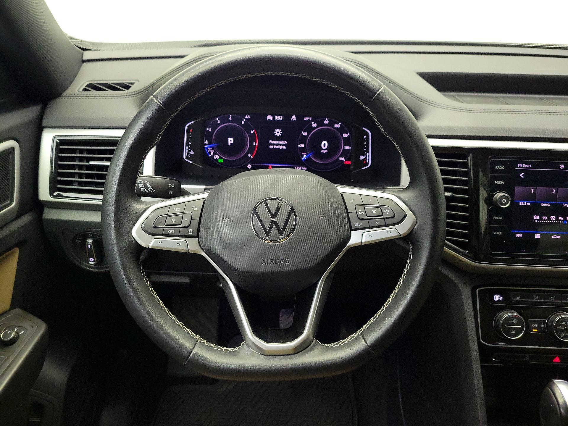 Thumbnail: 2023 Volkswagen Atlas - 10