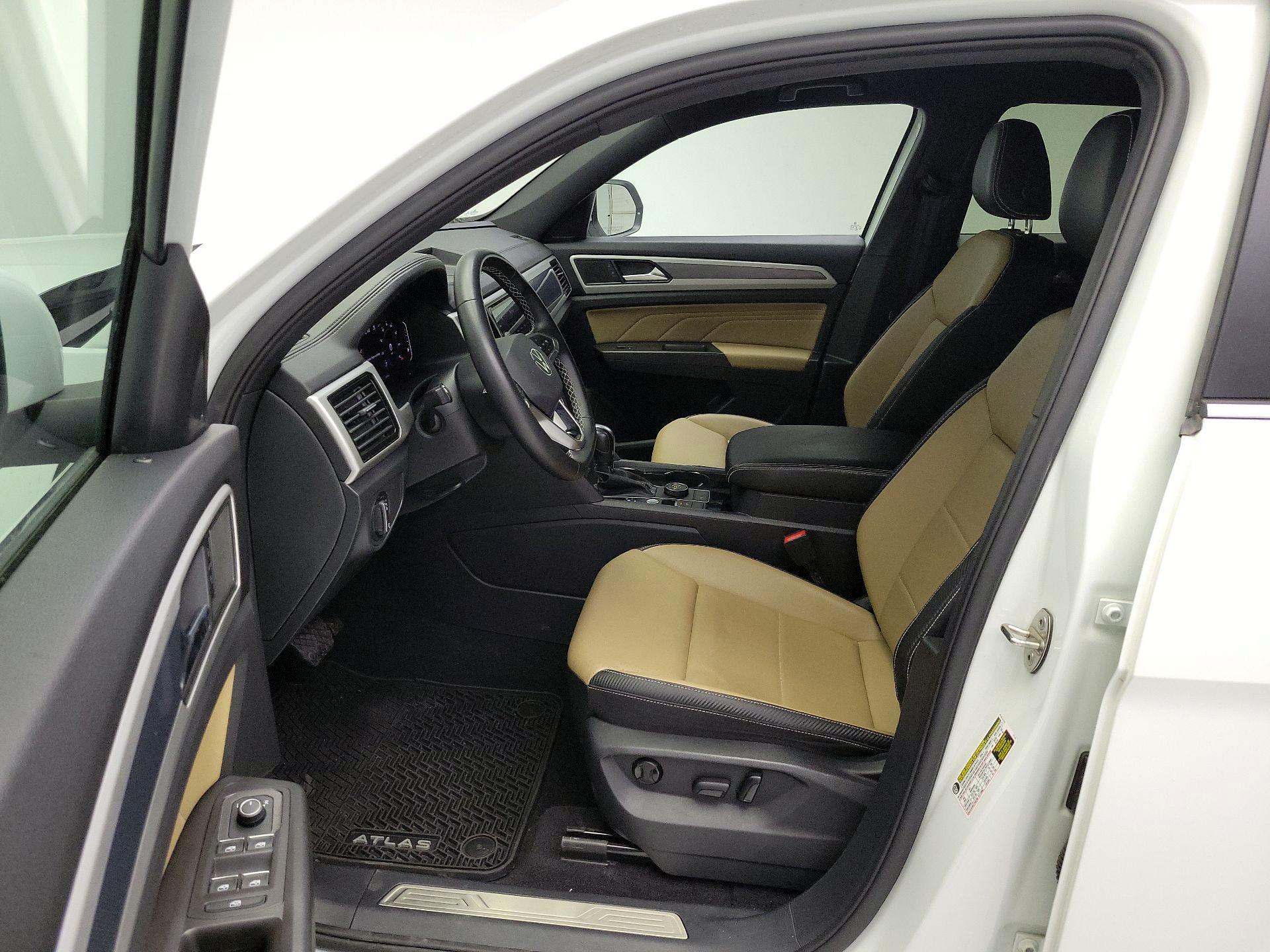 Thumbnail: 2023 Volkswagen Atlas - 11