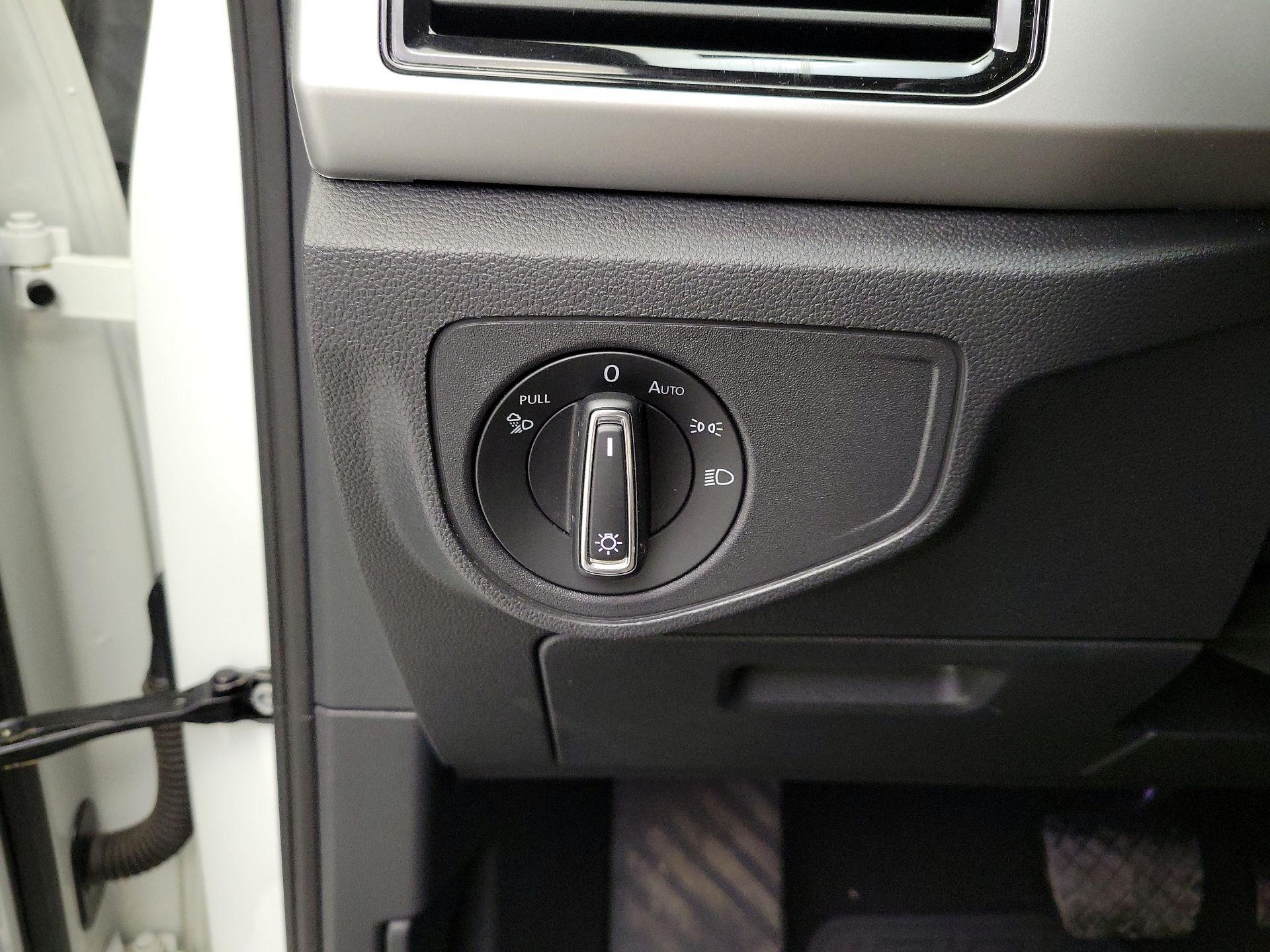 Thumbnail: 2023 Volkswagen Atlas - 13