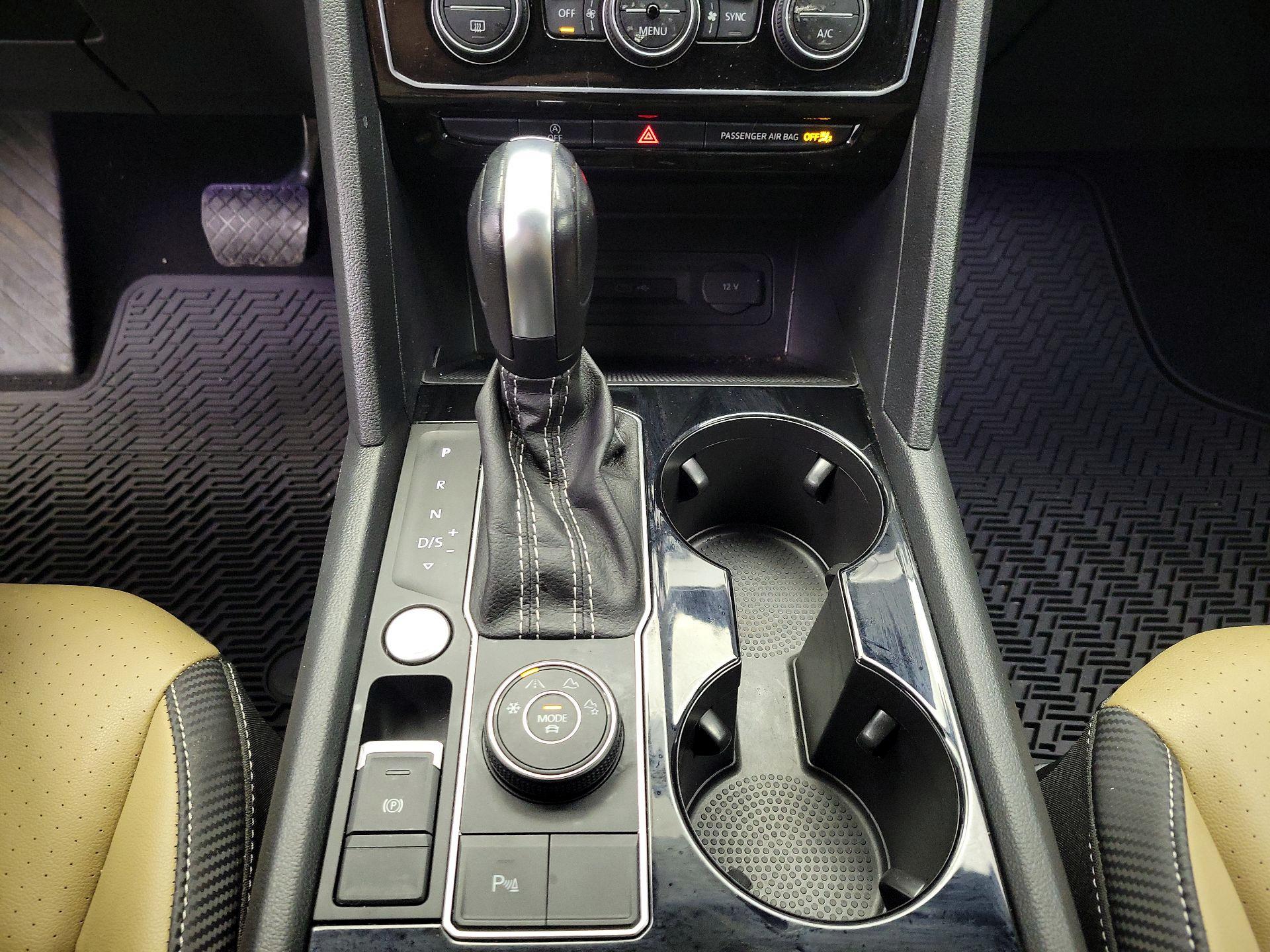 Thumbnail: 2023 Volkswagen Atlas - 17