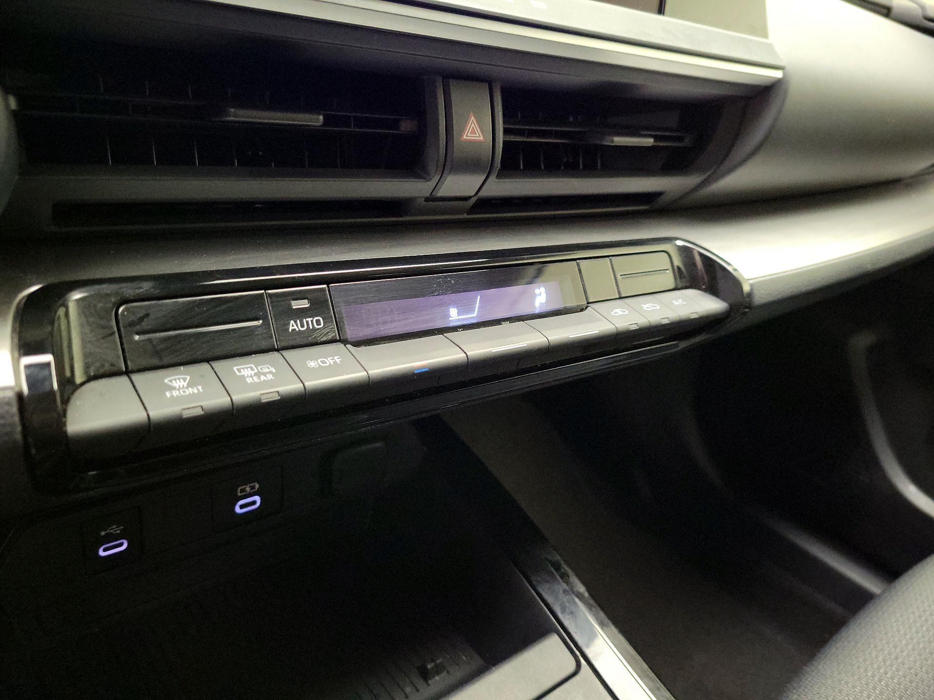 Thumbnail: 2024 Toyota Prius - 15