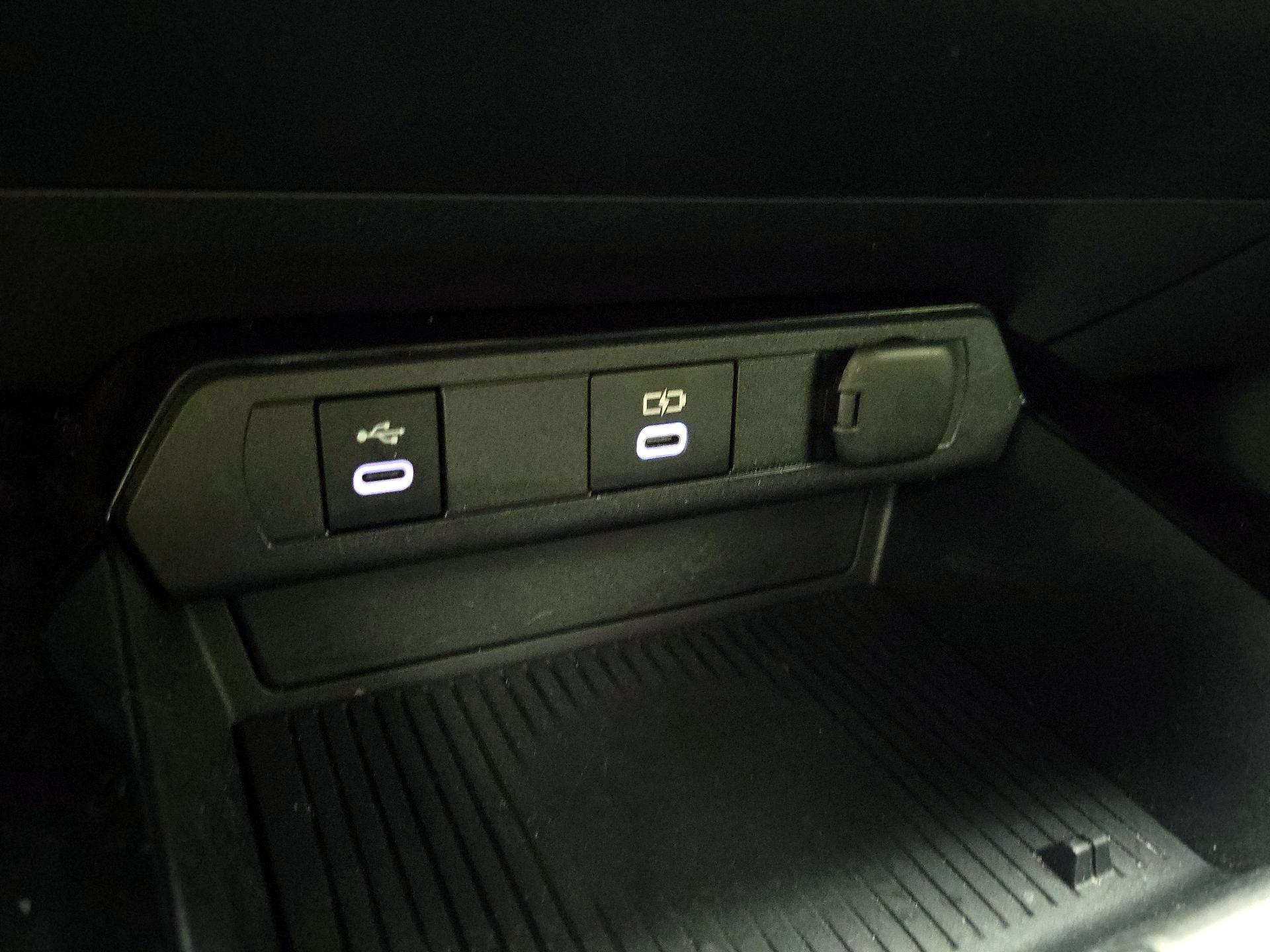 Thumbnail: 2024 Toyota Prius - 17