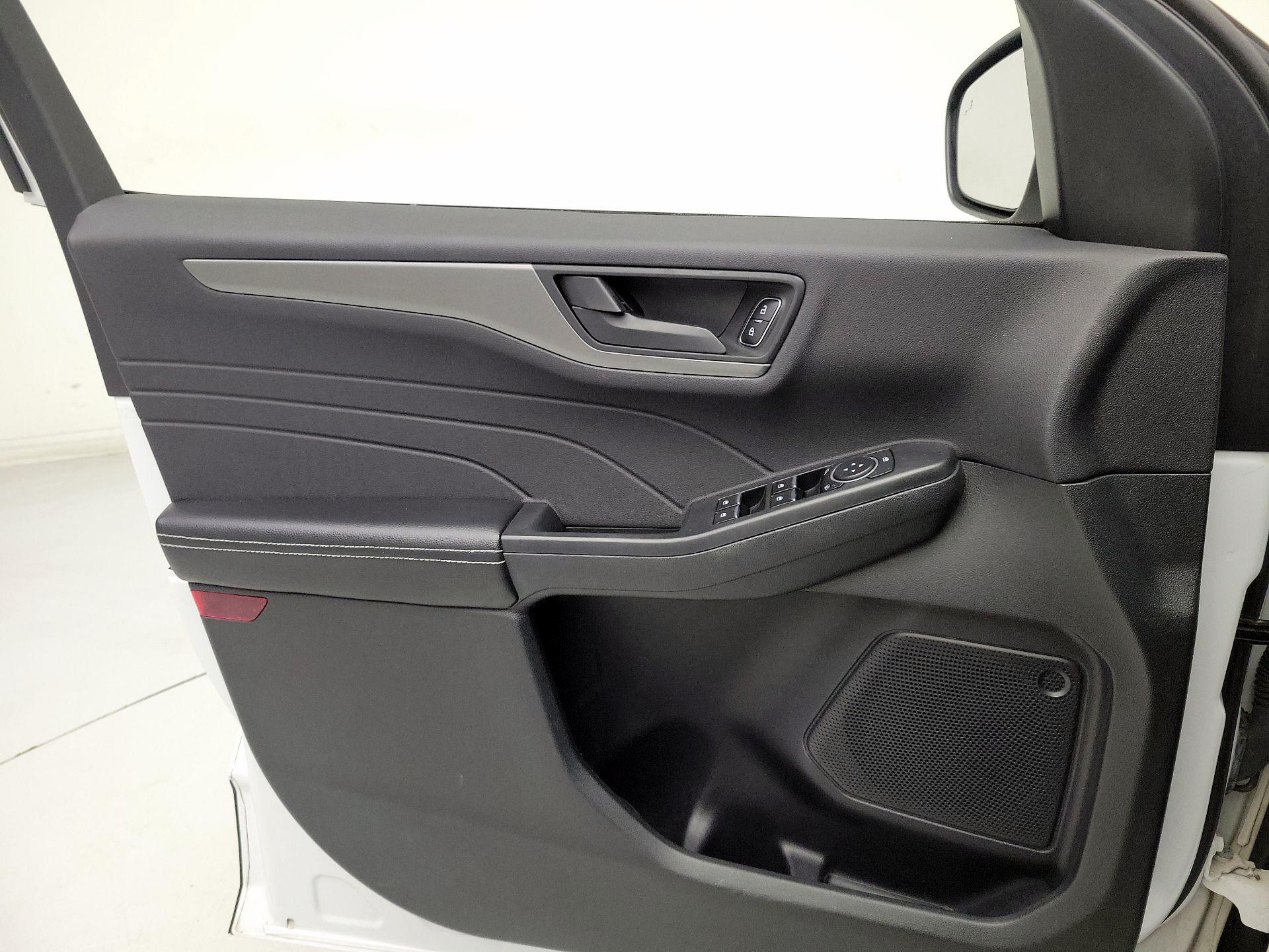 Thumbnail: 2023 Ford Escape - 12