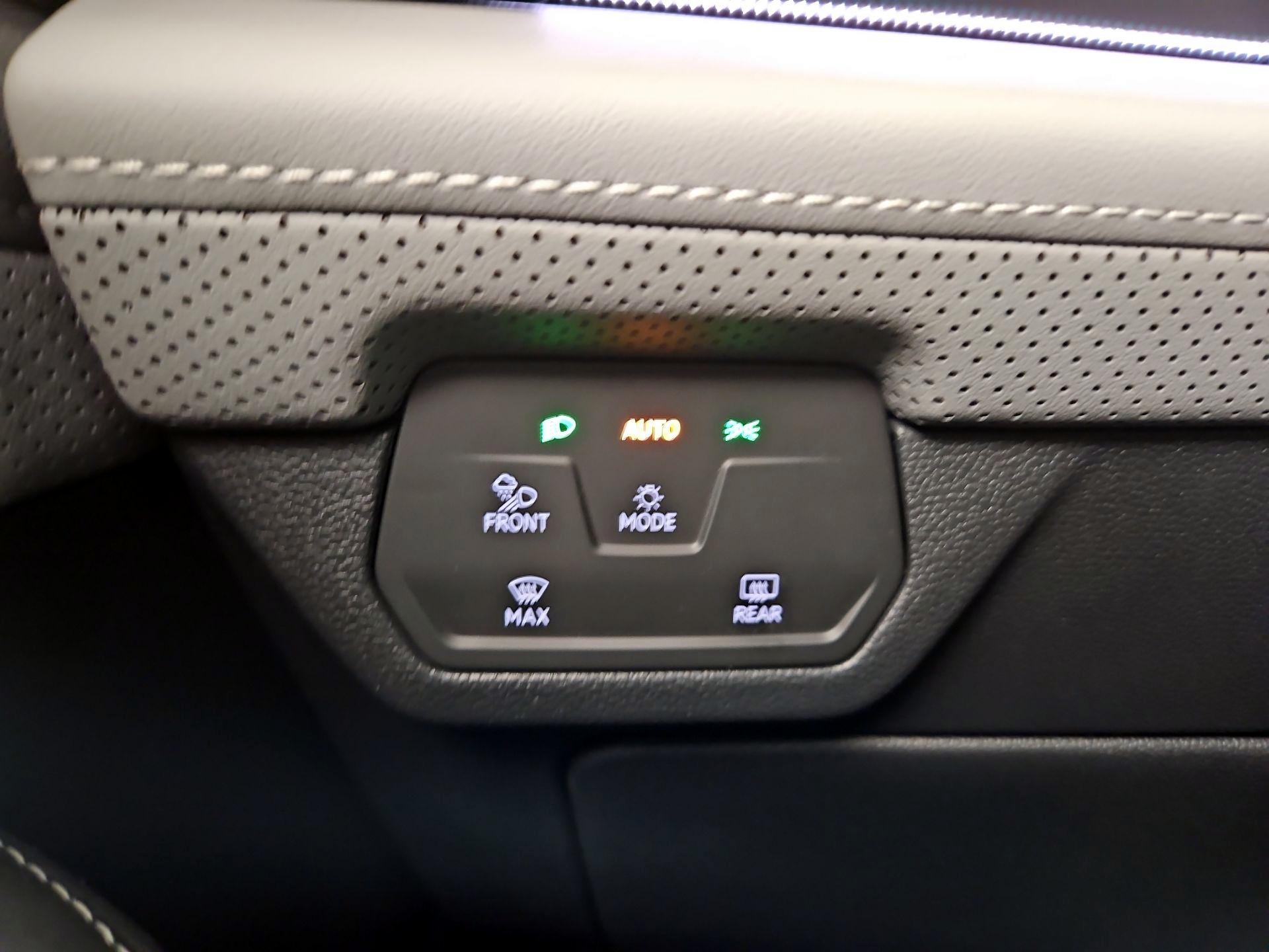 Thumbnail: 2024 Volkswagen Atlas - 13