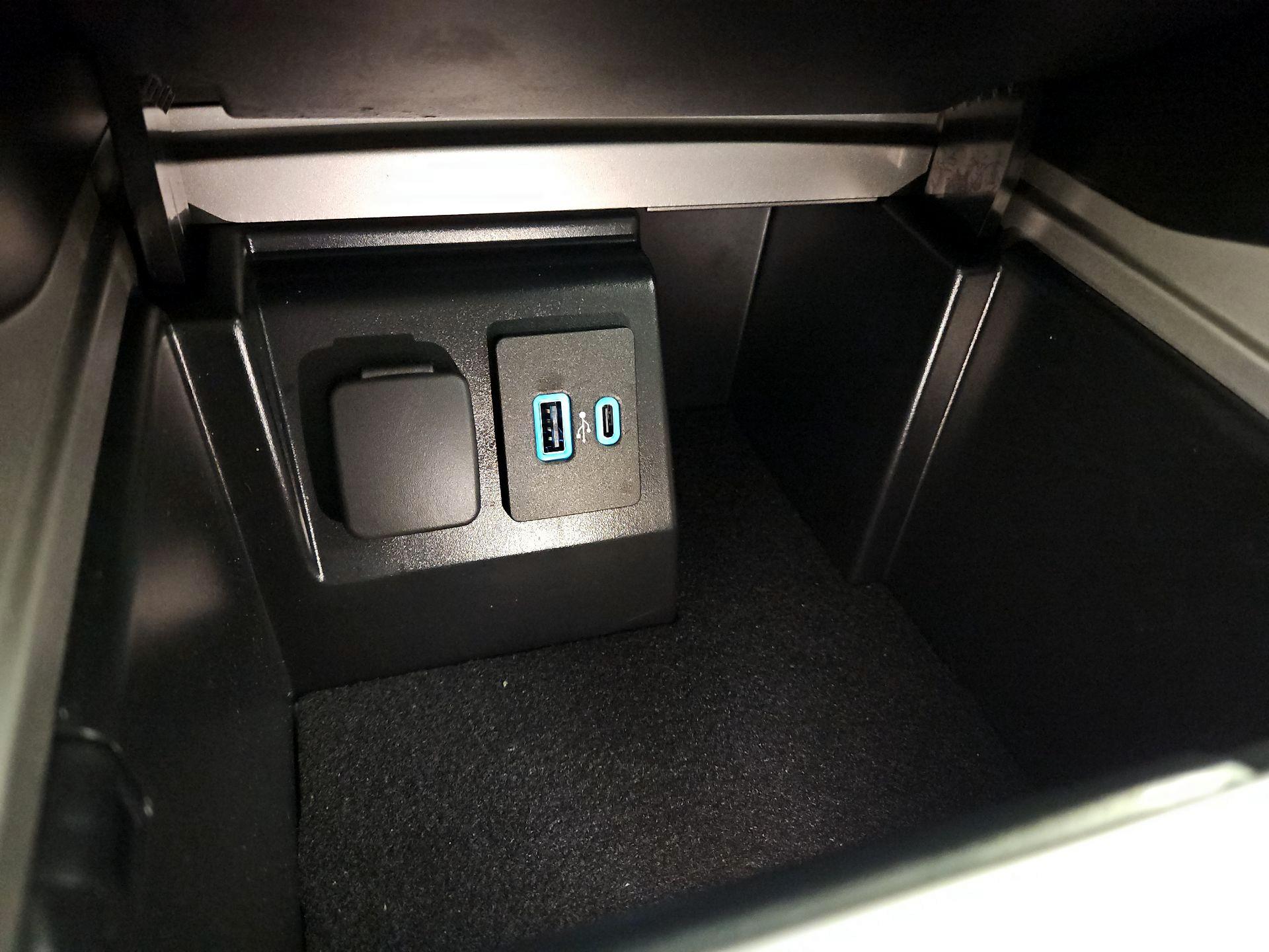 Thumbnail: 2023 Ford Explorer - 19