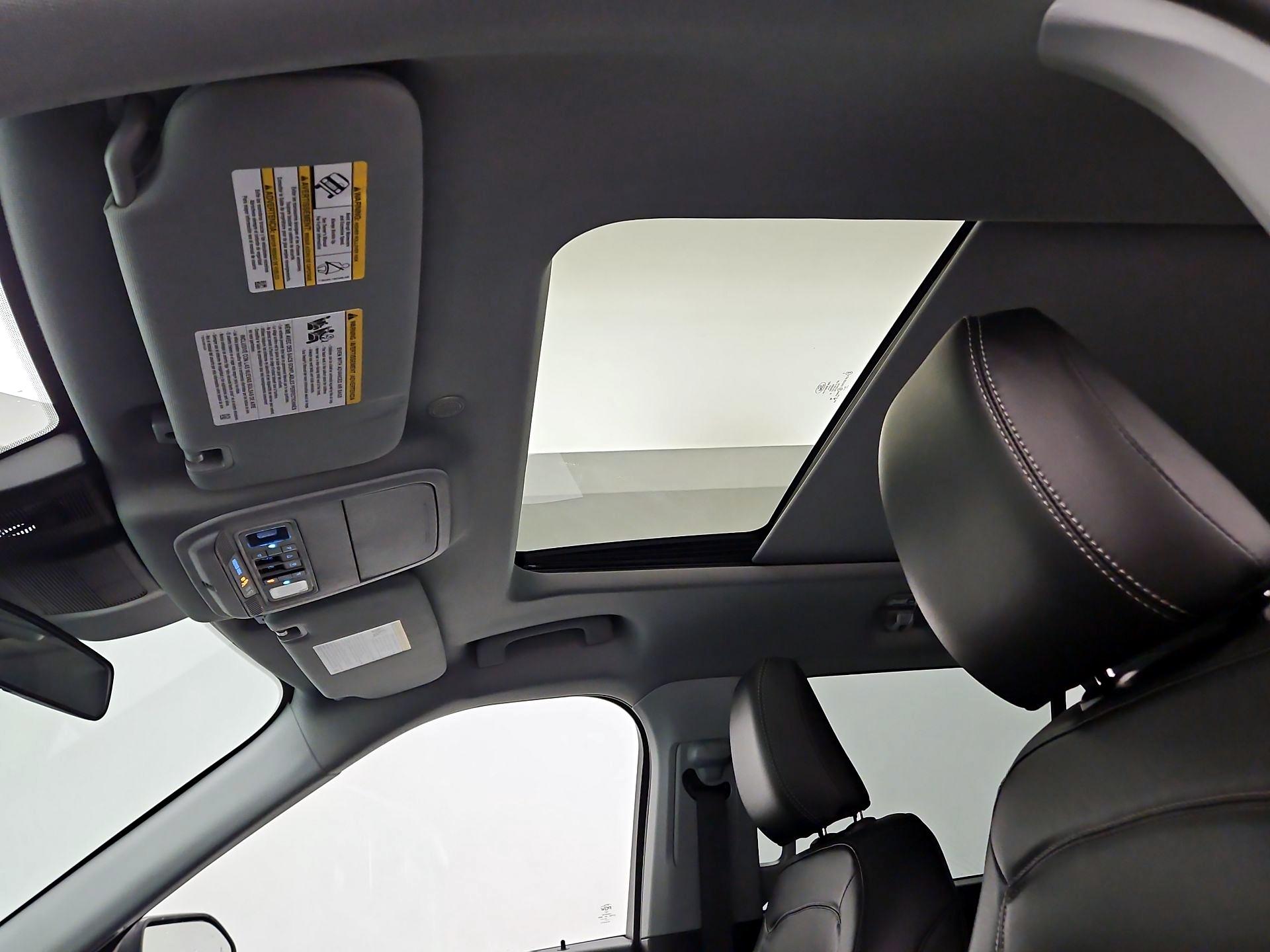 Thumbnail: 2023 Ford Explorer - 20