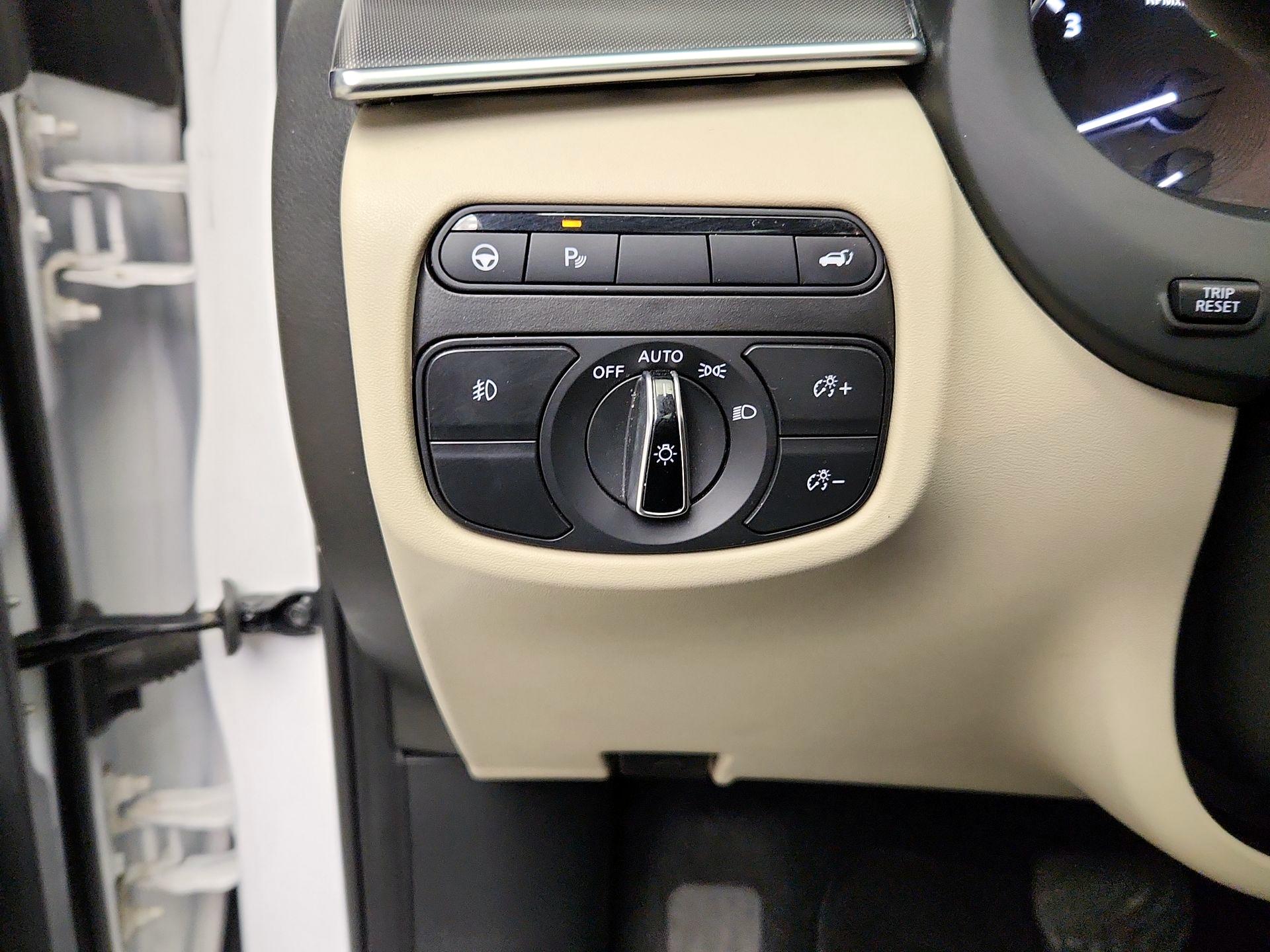 Thumbnail: 2022 INFINITI QX50 - 13