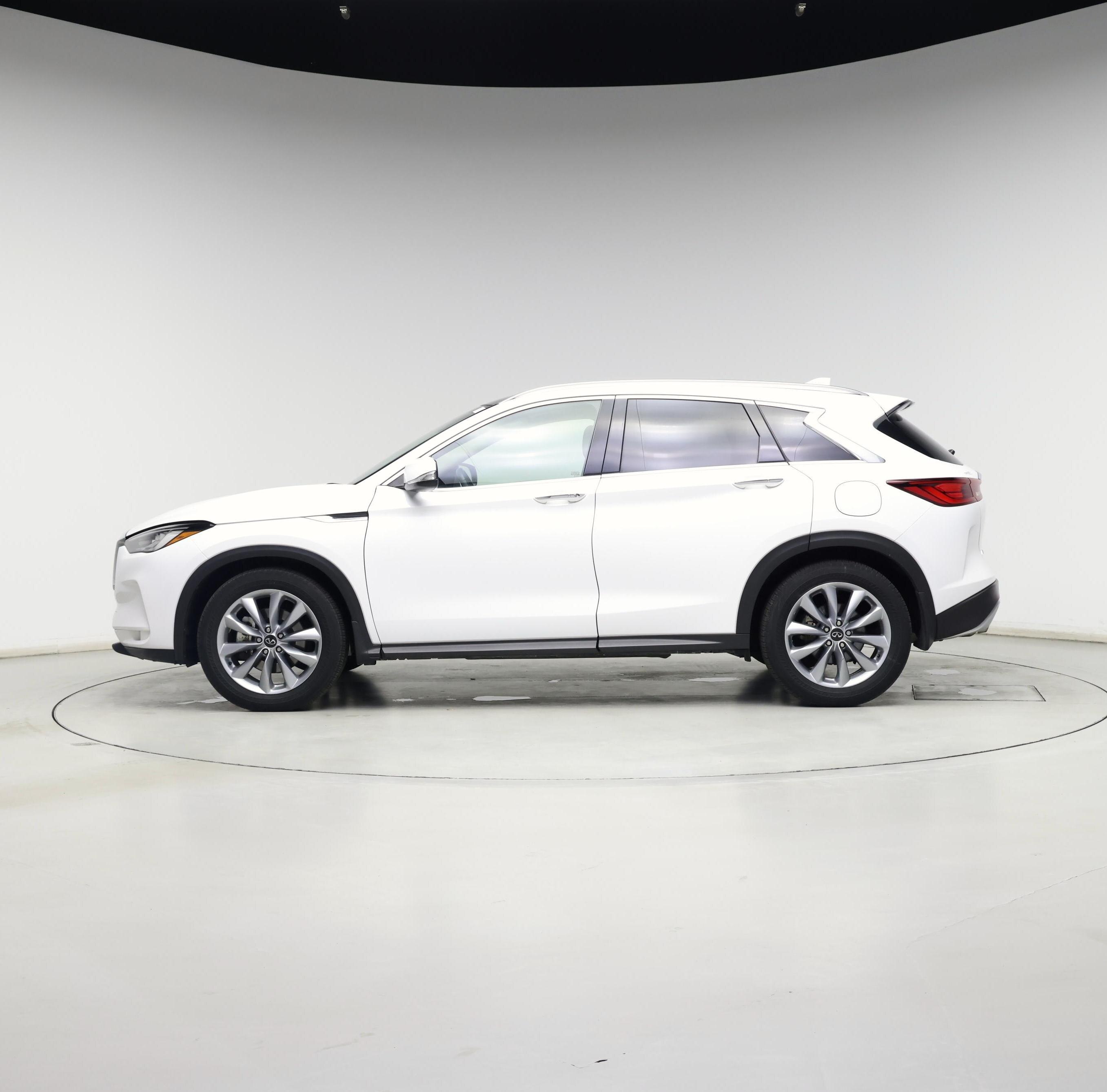 Thumbnail: 2022 INFINITI QX50 - 3