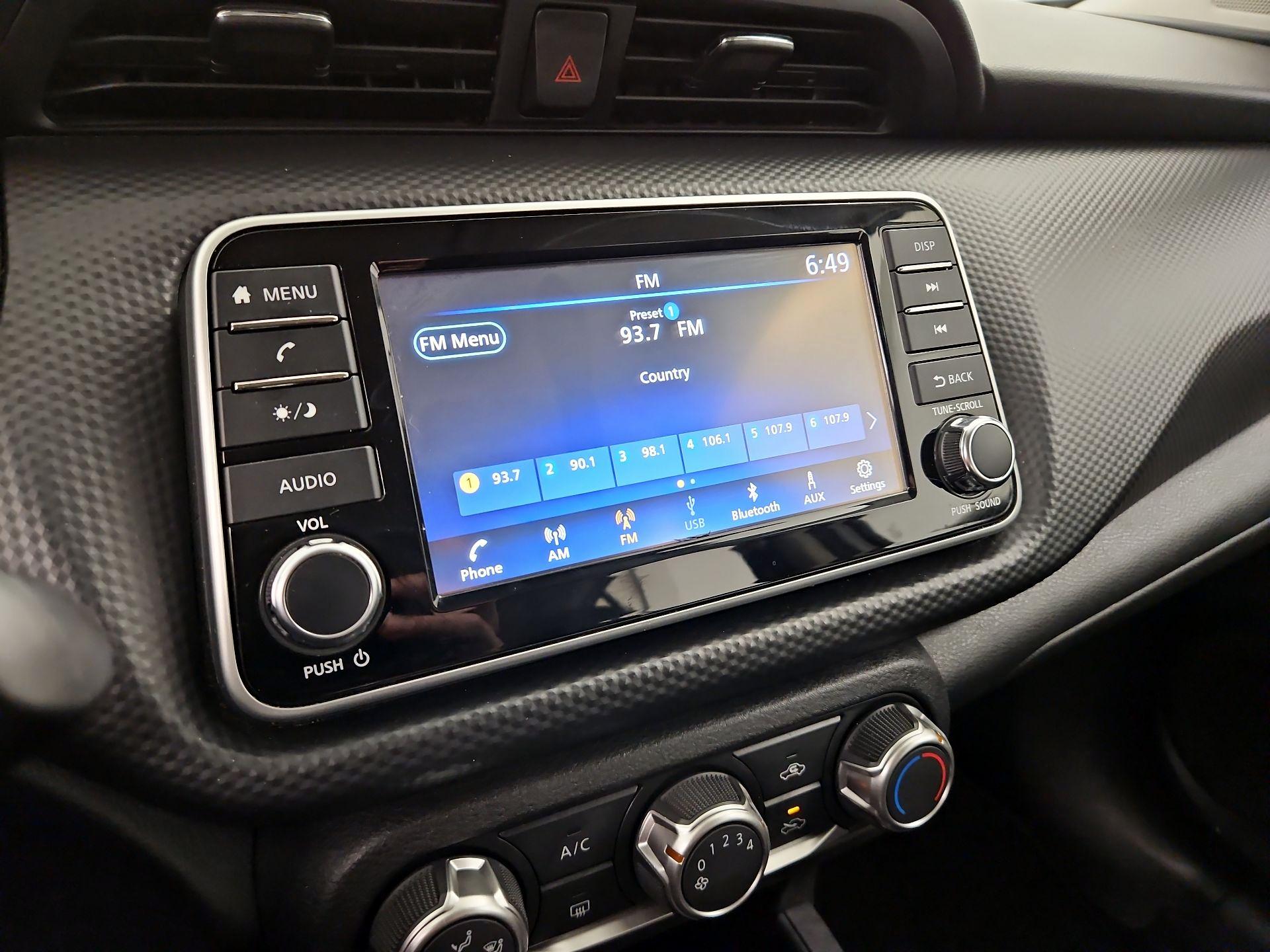 Thumbnail: 2022 Nissan Kicks - 15