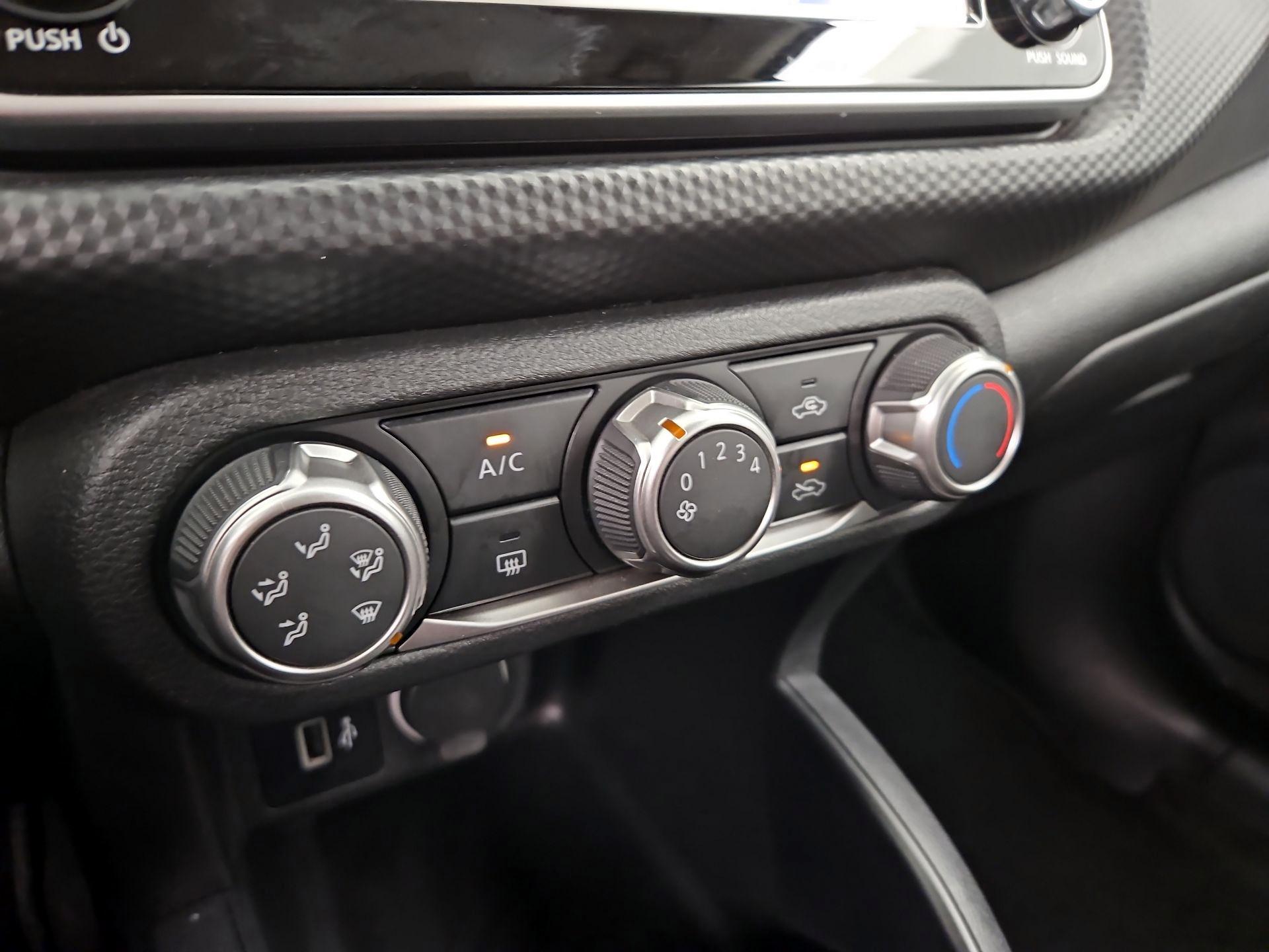 Thumbnail: 2022 Nissan Kicks - 16