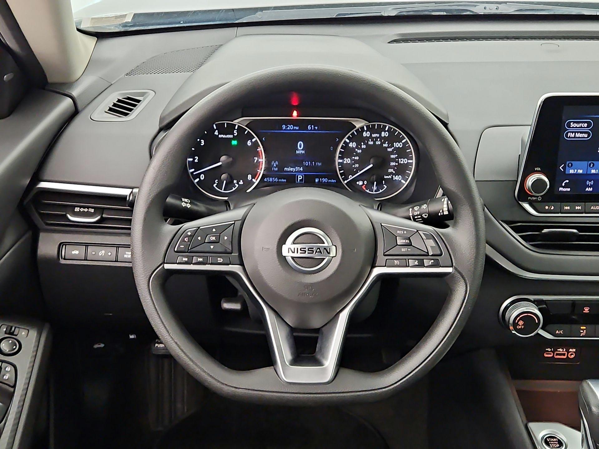 Thumbnail: 2022 Nissan Altima - 10