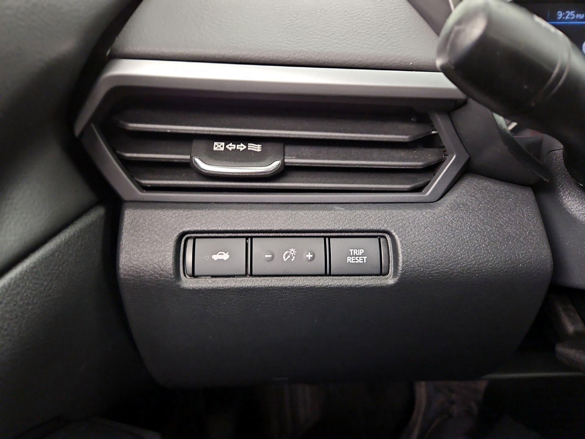 Thumbnail: 2022 Nissan Altima - 13