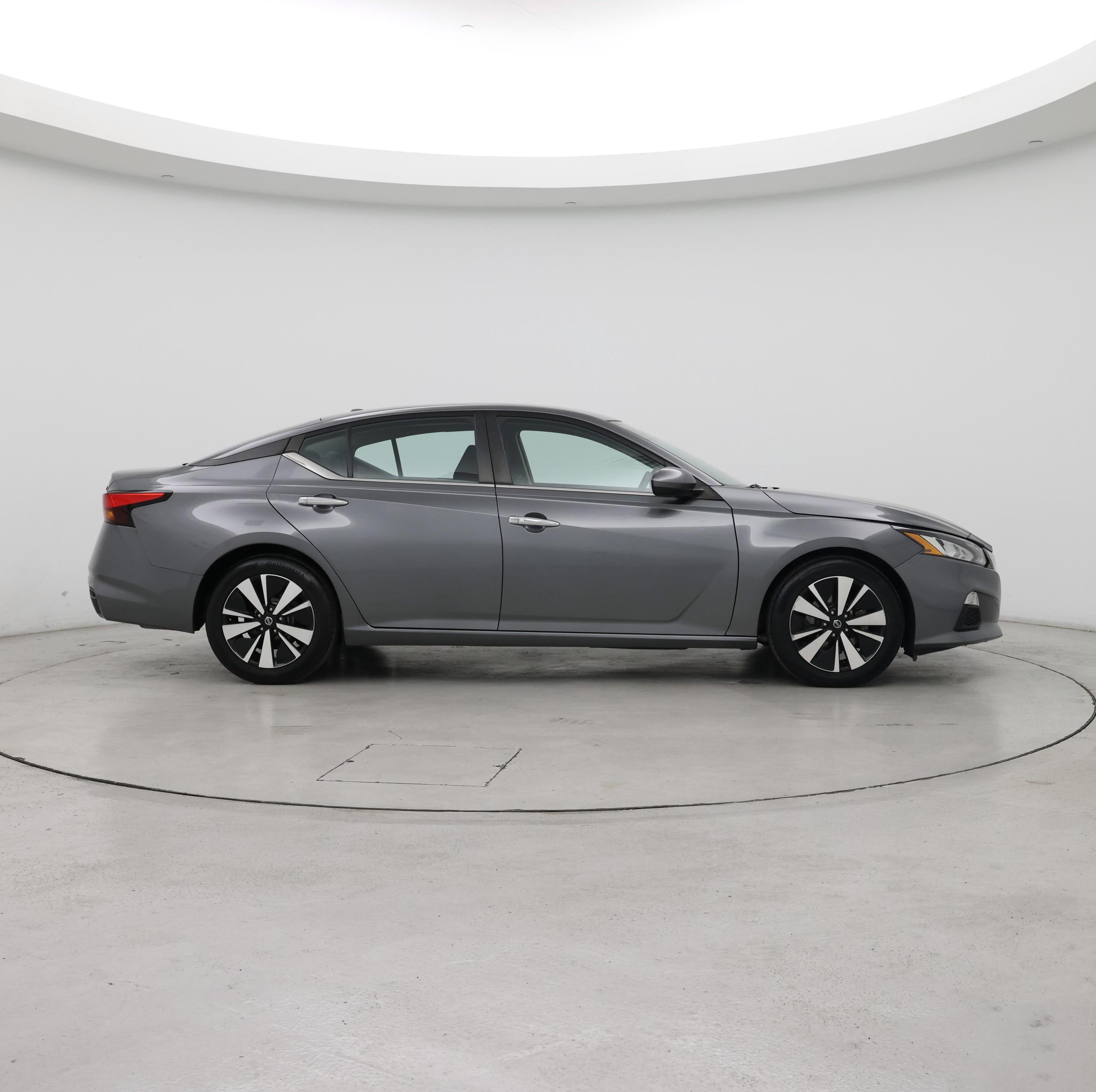 Thumbnail: 2022 Nissan Altima - 7