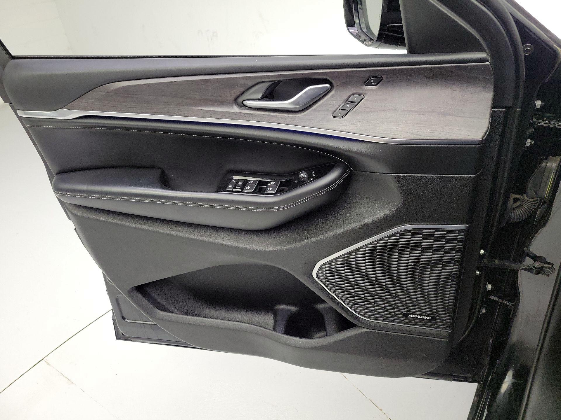 Thumbnail: 2023 Jeep Grand Cherokee - 12